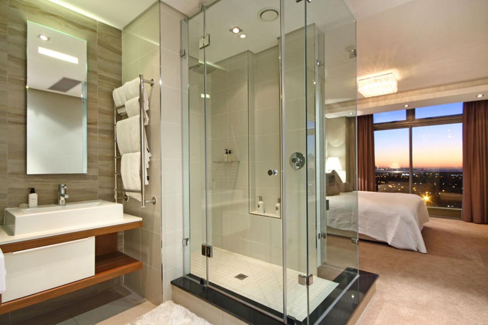 Photo 181 sur 199 de The Residences at Crystal Towers
