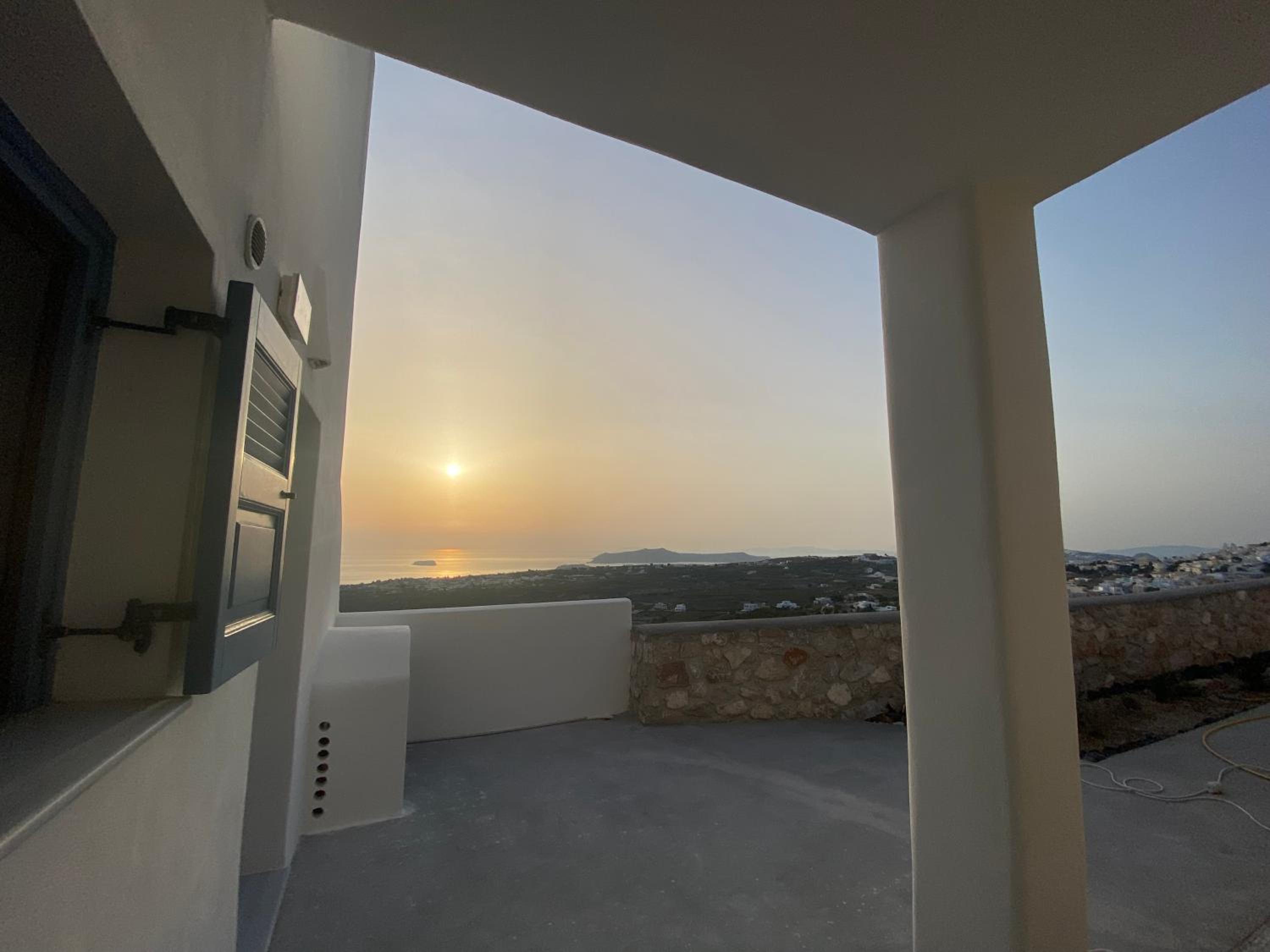 ENA suites Santorini