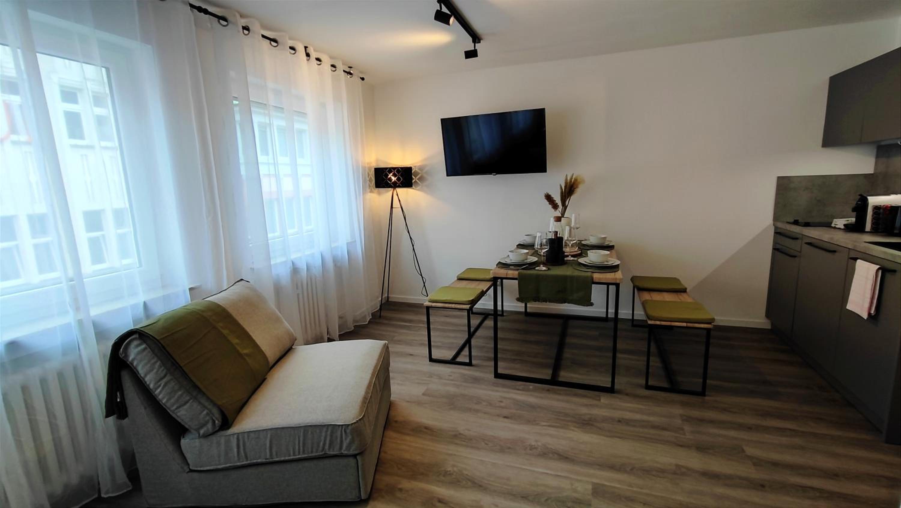 ELApart by Homely Stay - Moderne Apartments direkt im Stadtzentrum mit Self-Check-in
