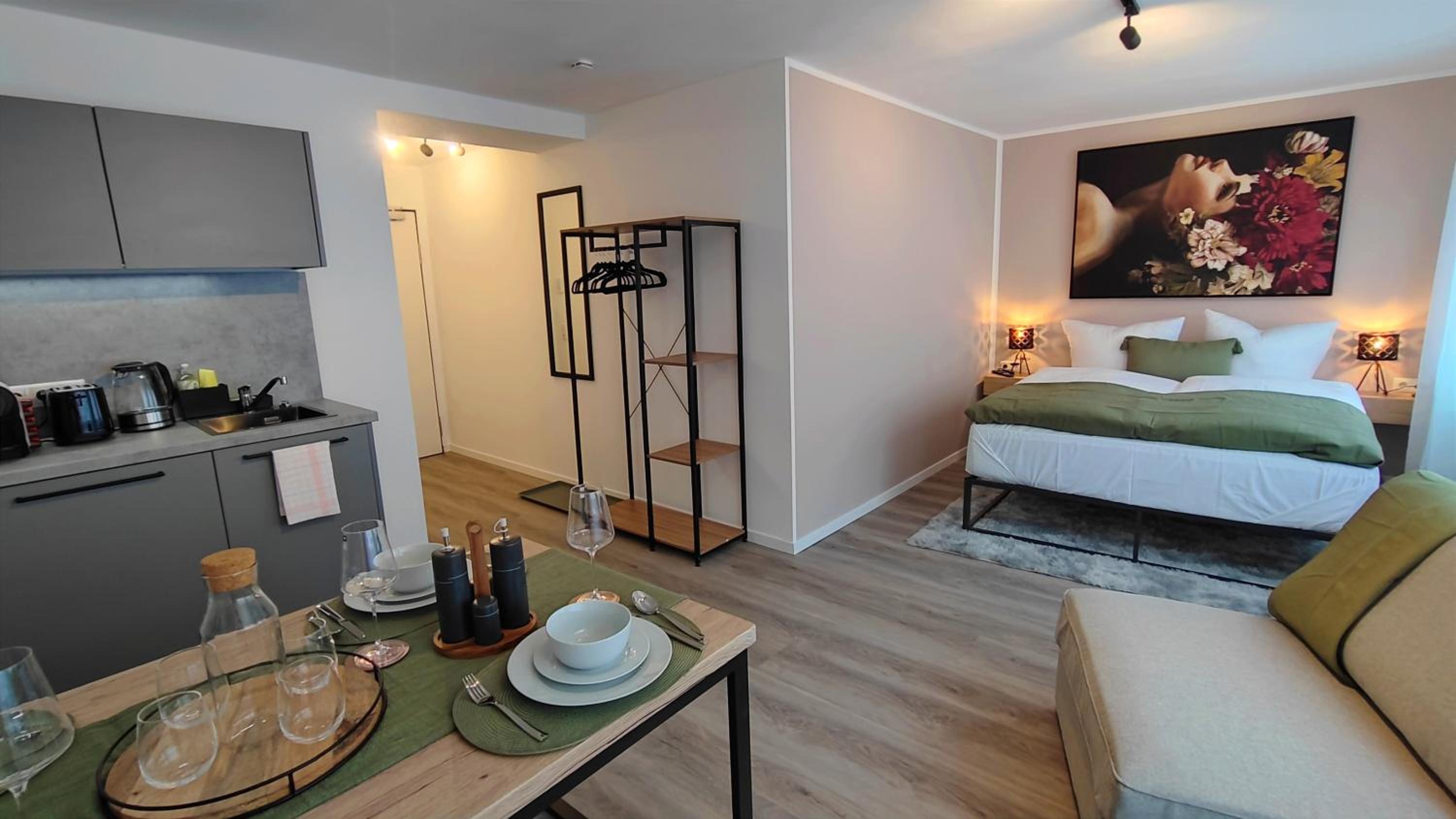 ELApart by Homely Stay - Moderne Apartments direkt im Stadtzentrum mit Self-Check-in