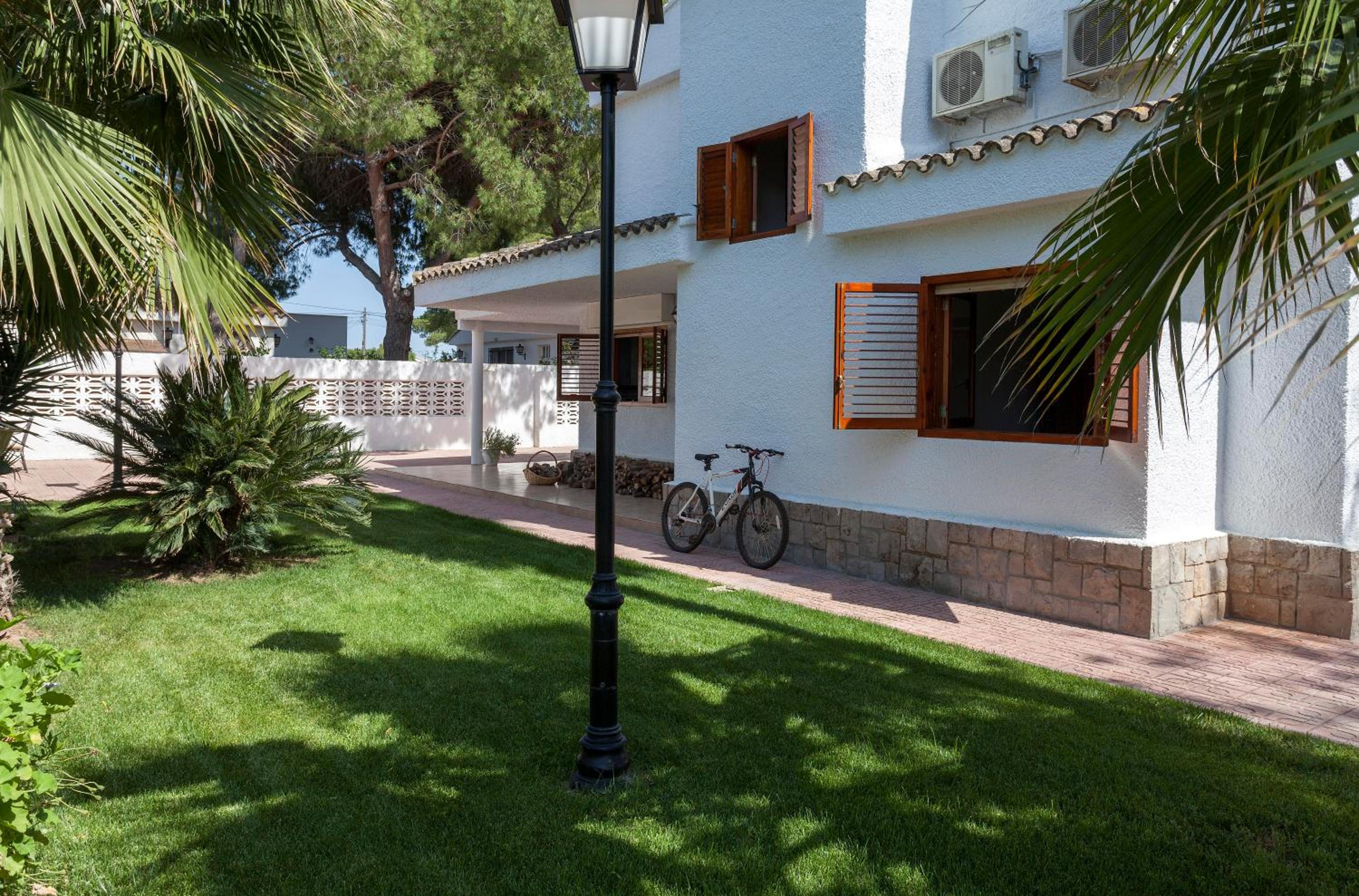 VILLA LATEL