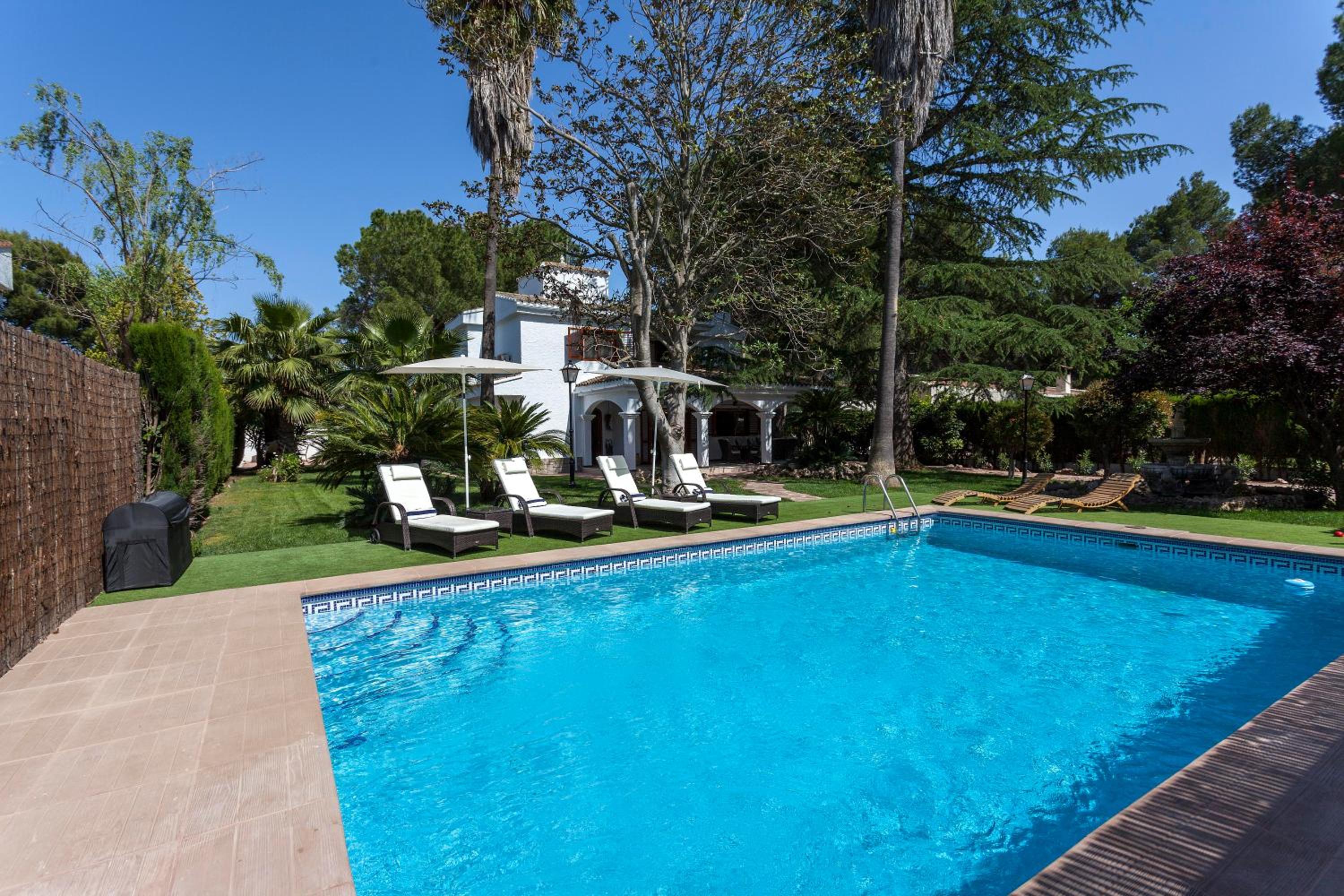 VILLA LATEL