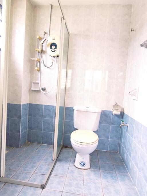 Puchong Semi D Homestay spacious 4 rooms