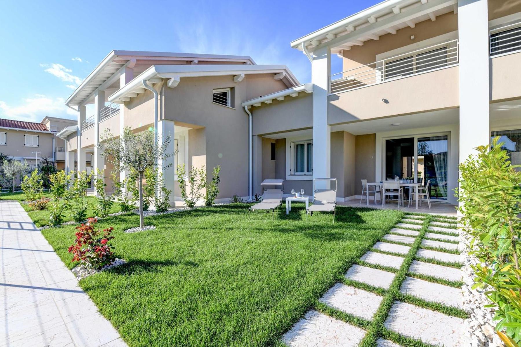Villa Meri Lake by Garda FeWo view 3