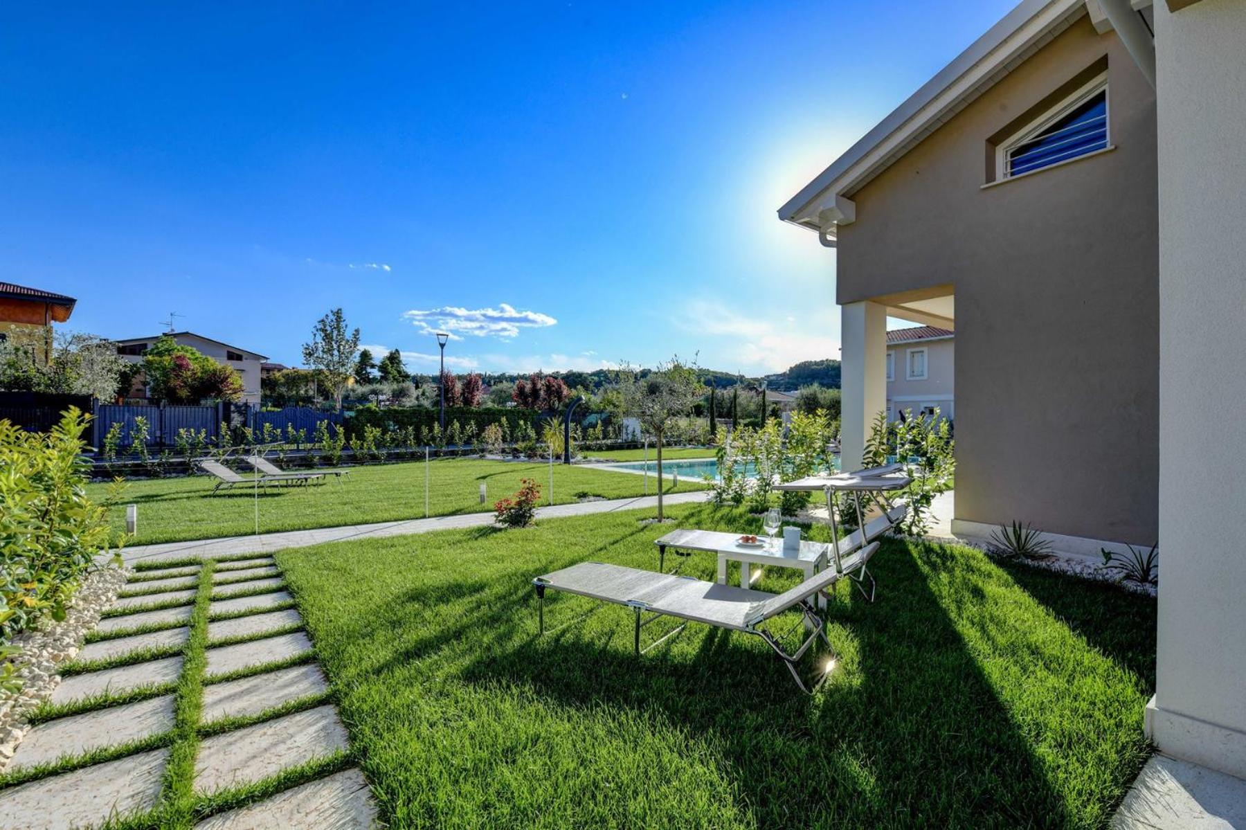 Villa Meri Lake by Garda FeWo view 4