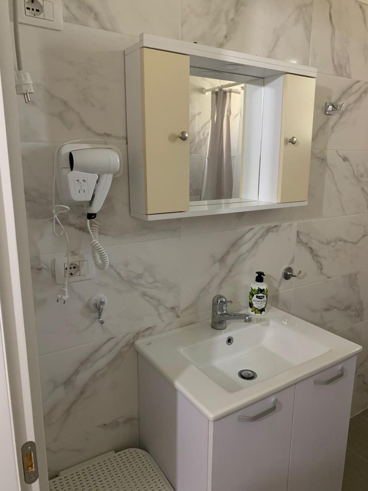 Vlora Central & Comfy Apartment