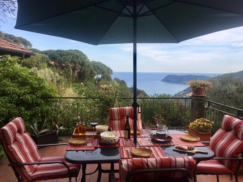 Splendid Villa Sea View Alassio view 3