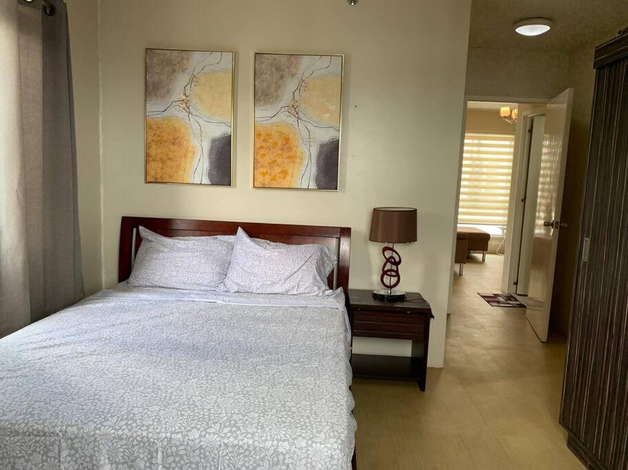 Homey 2 BR Unit w/Pool in Avida IT Park view 2