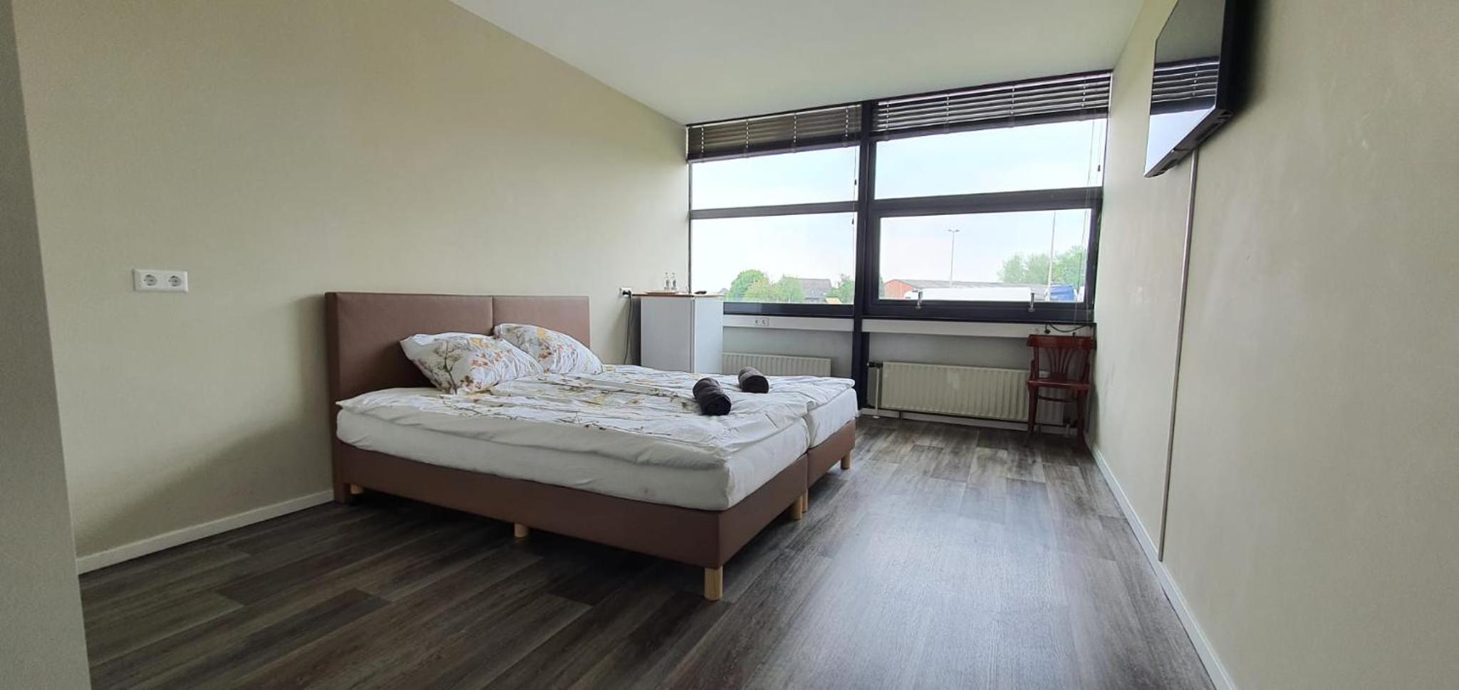 Hiway Motel view 4