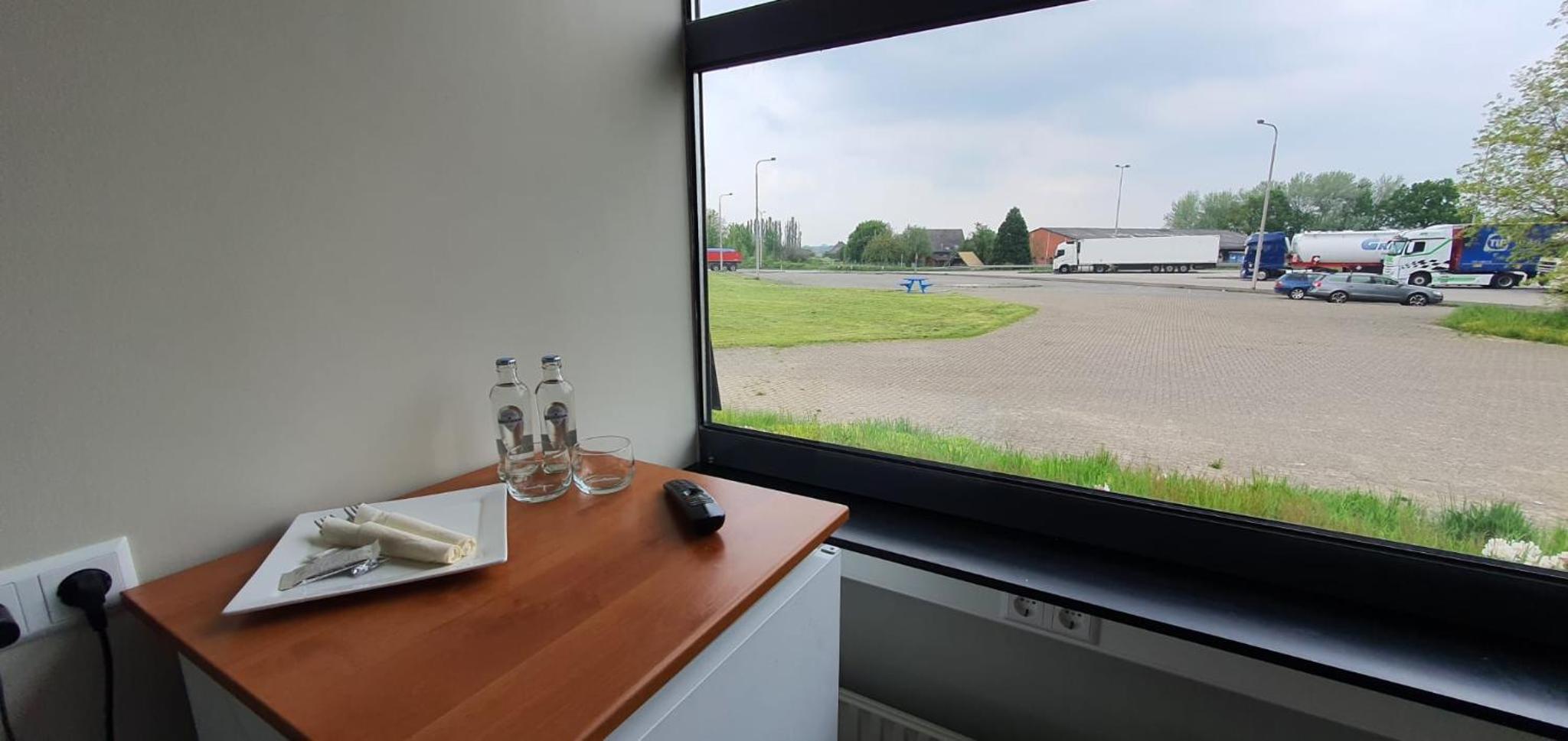 Hiway Motel view 3