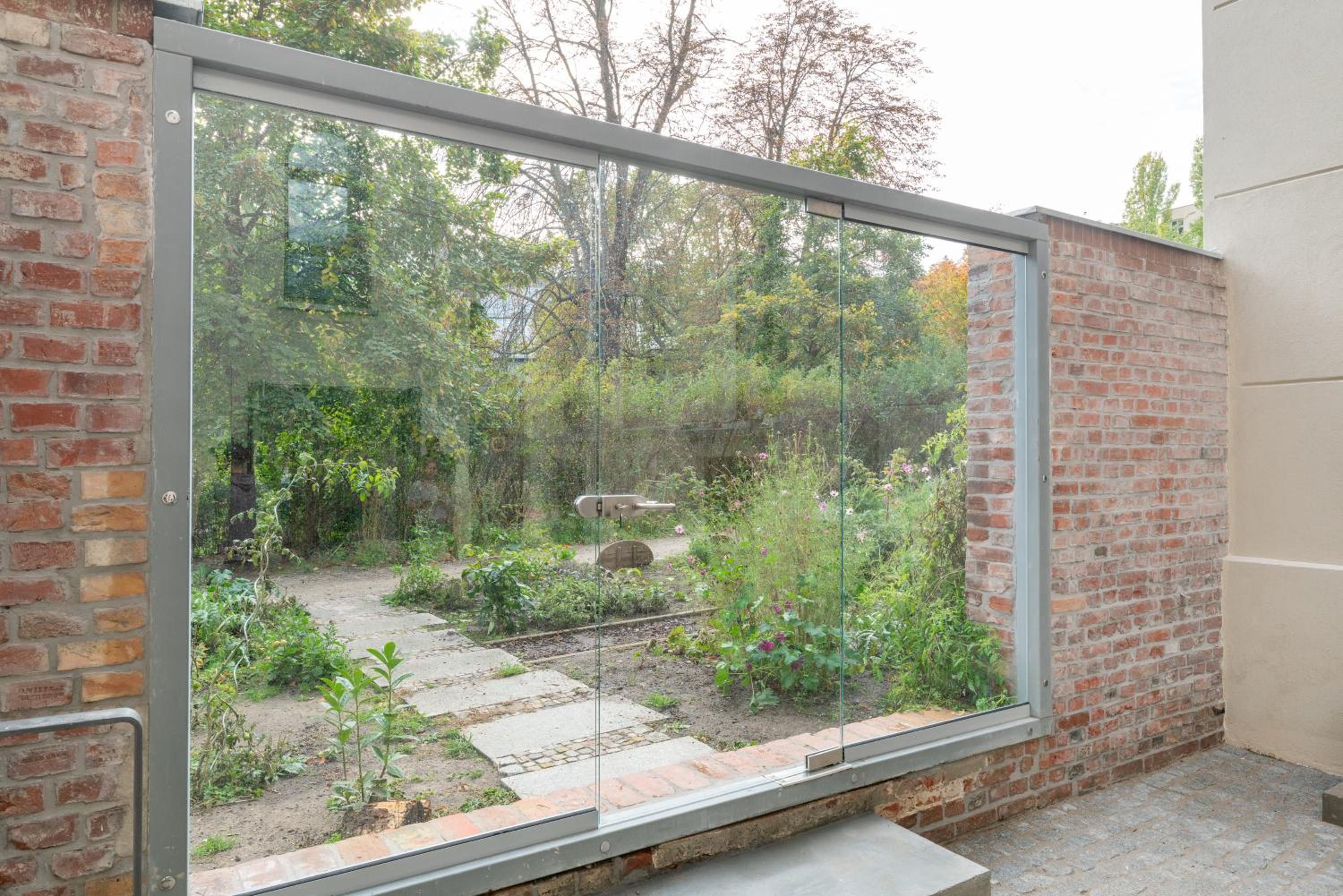 Spacious Apartments In Mitte- Feel The Citycenter