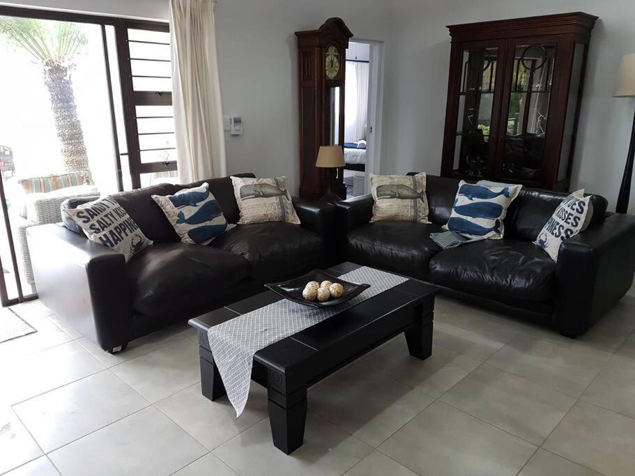 4 Bedroom house with lovely sea views. view 3