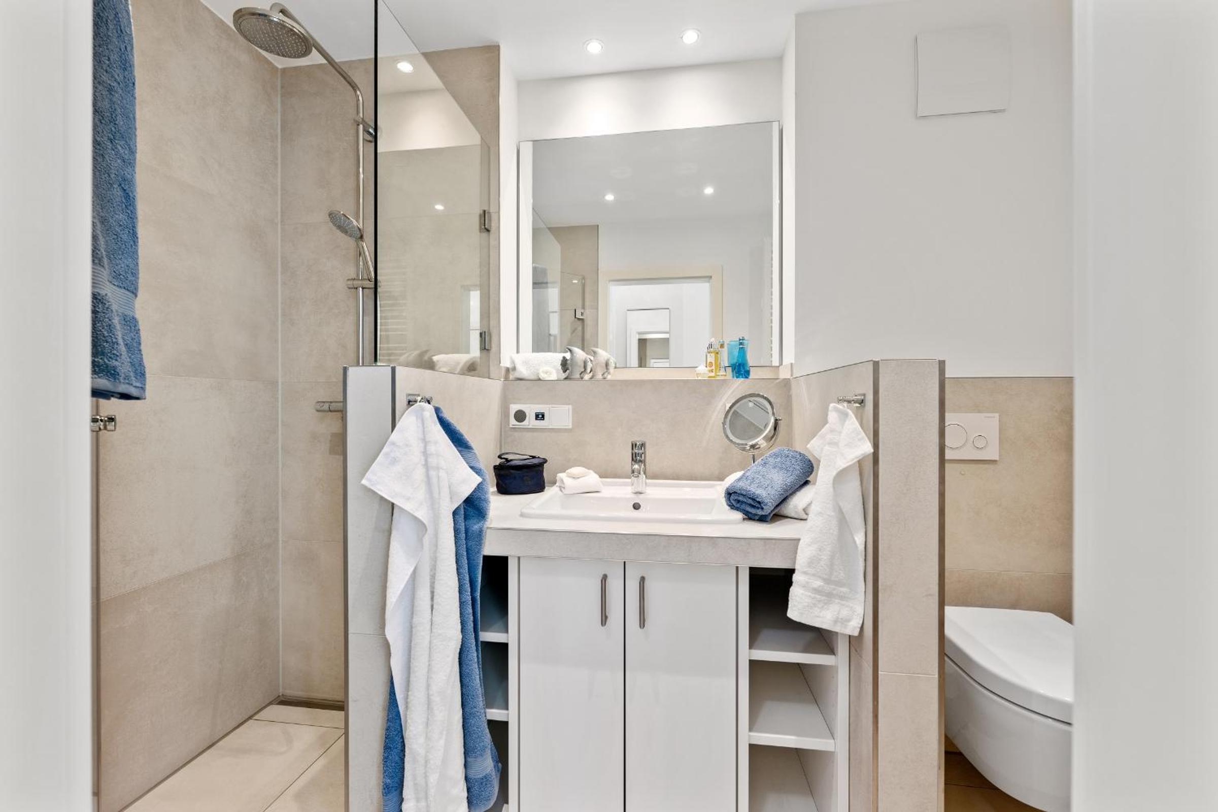 zfw 139 en Zingst — bathroom