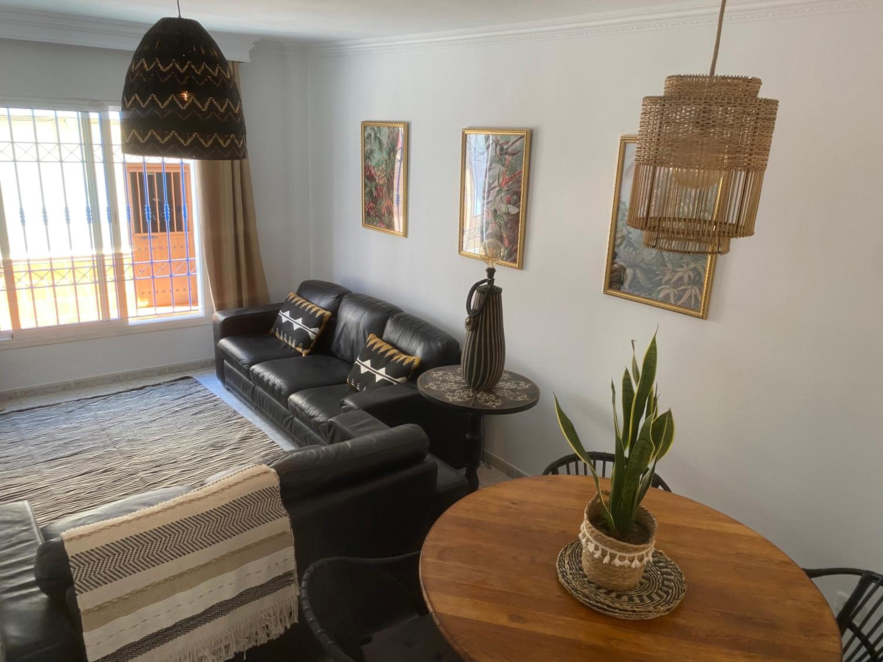 Las Flores Apartments
