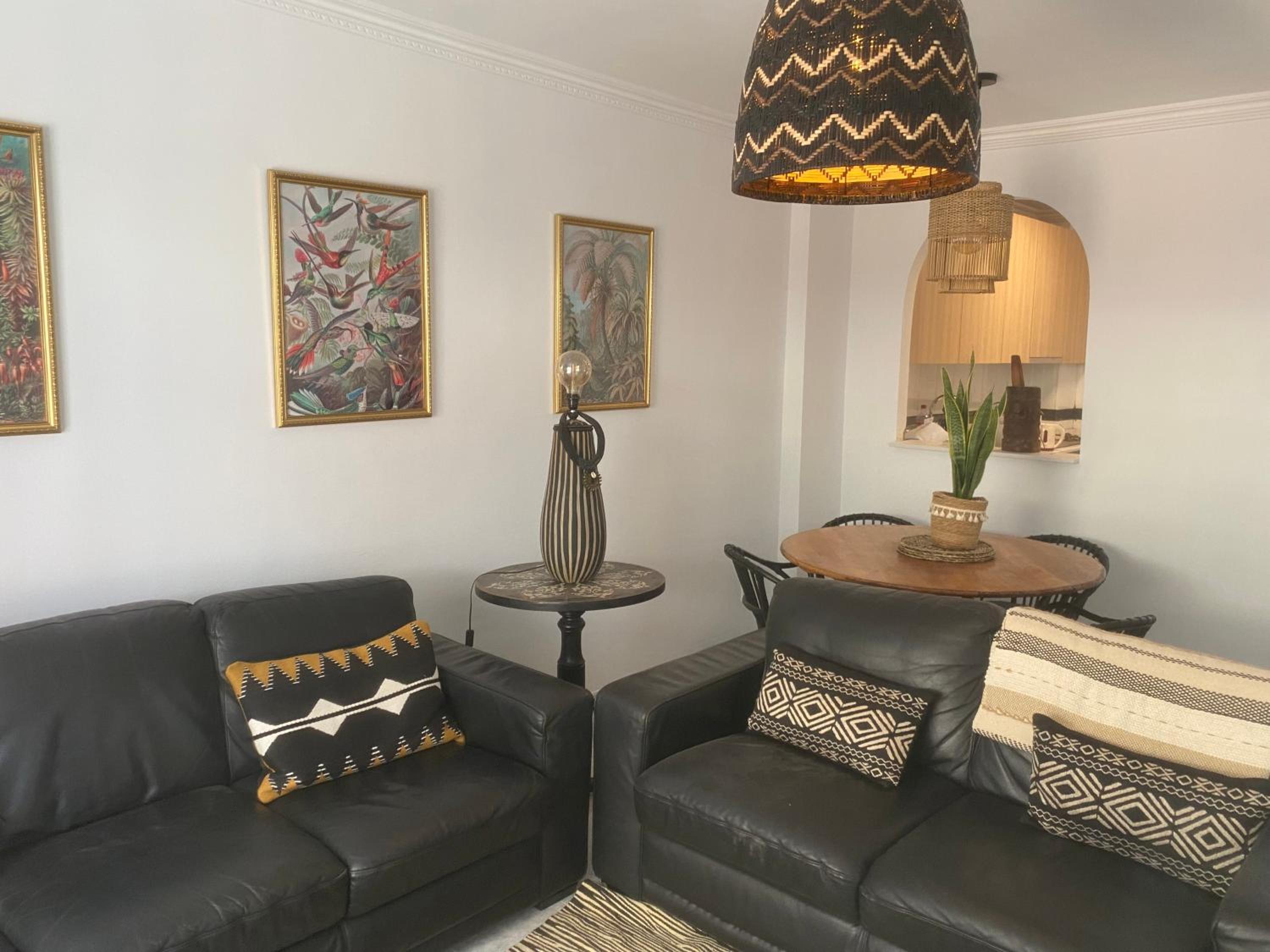 Las Flores Apartments