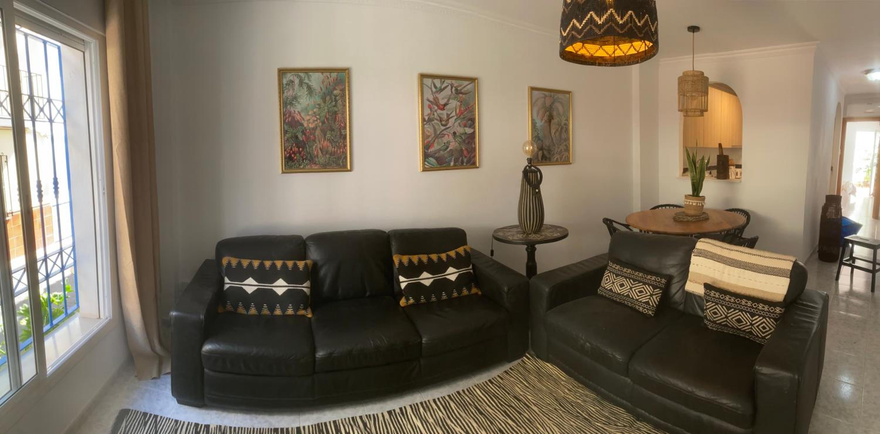 Las Flores Apartments