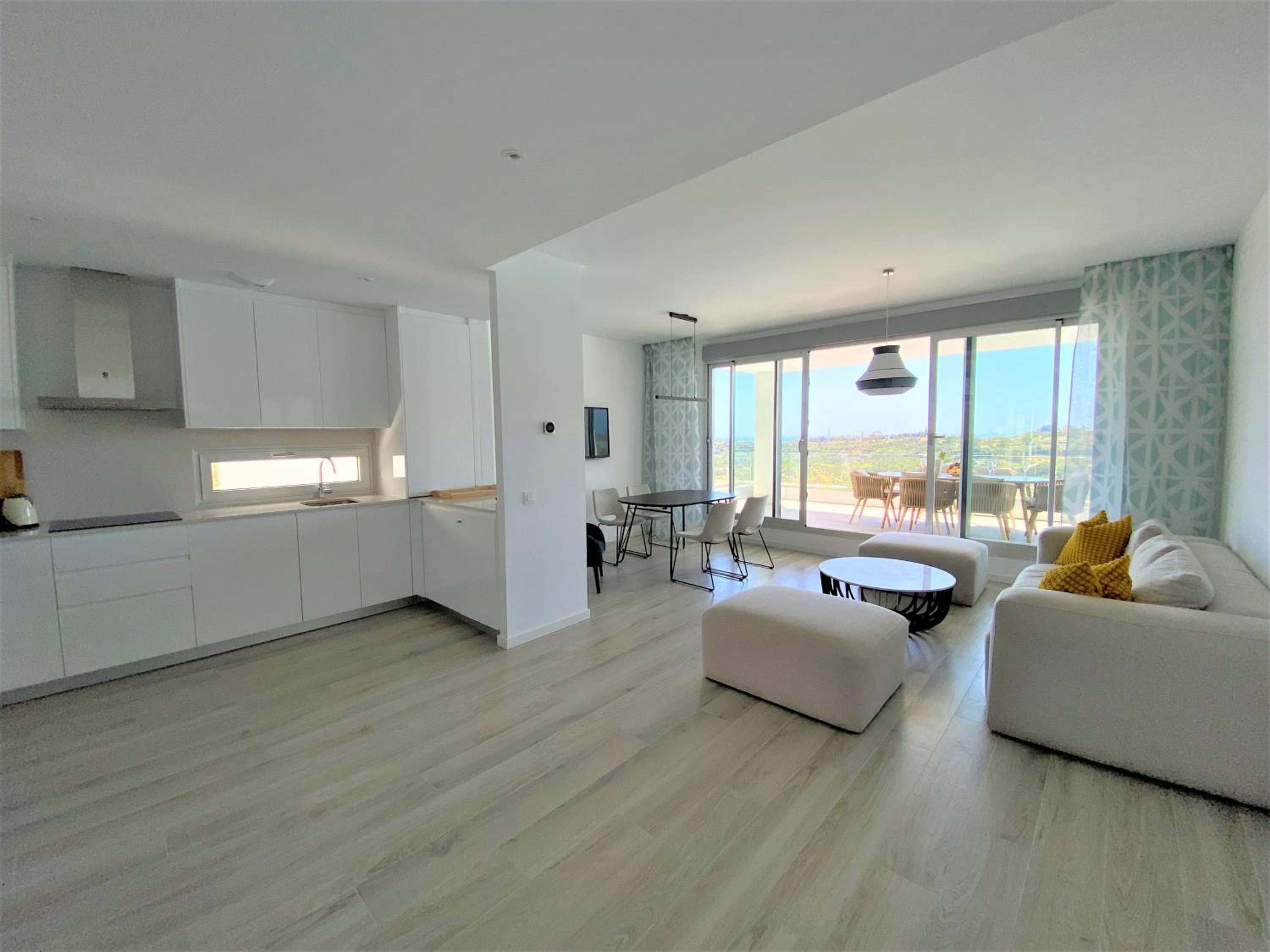 Luxurious holiday apartment near Puerto Banus