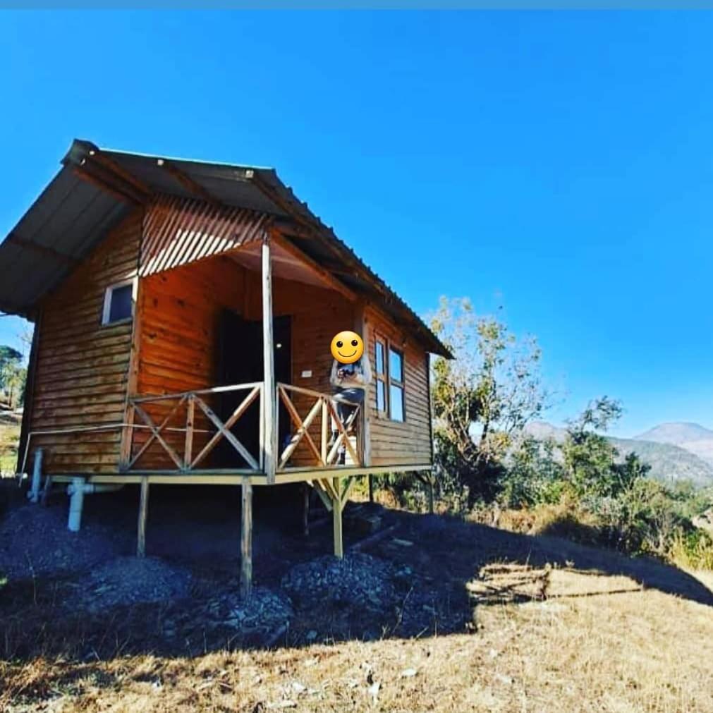 Golden valley cottages, Chail view 4
