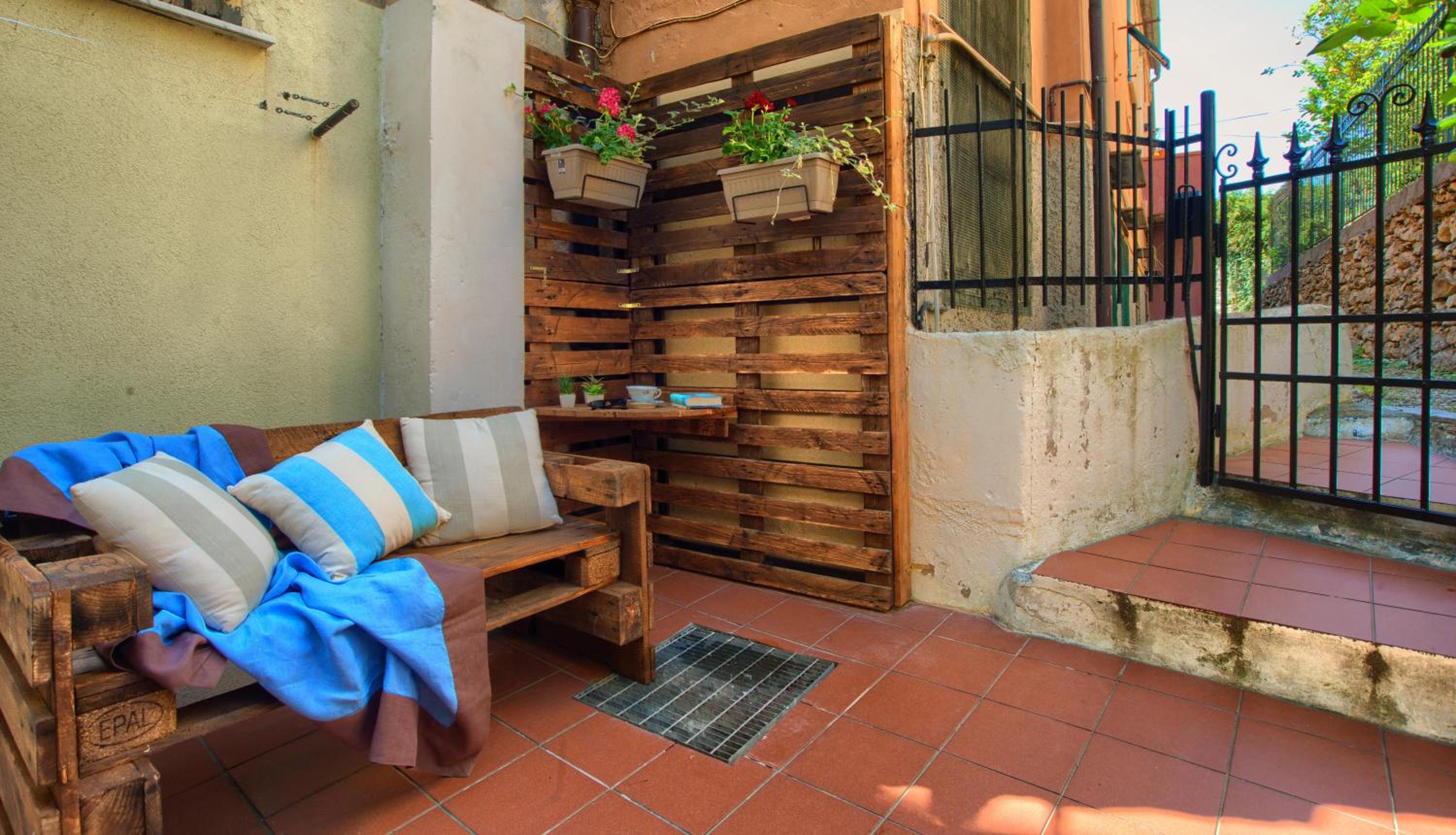 Casa a 2 passi dal mare con patio privato view 3