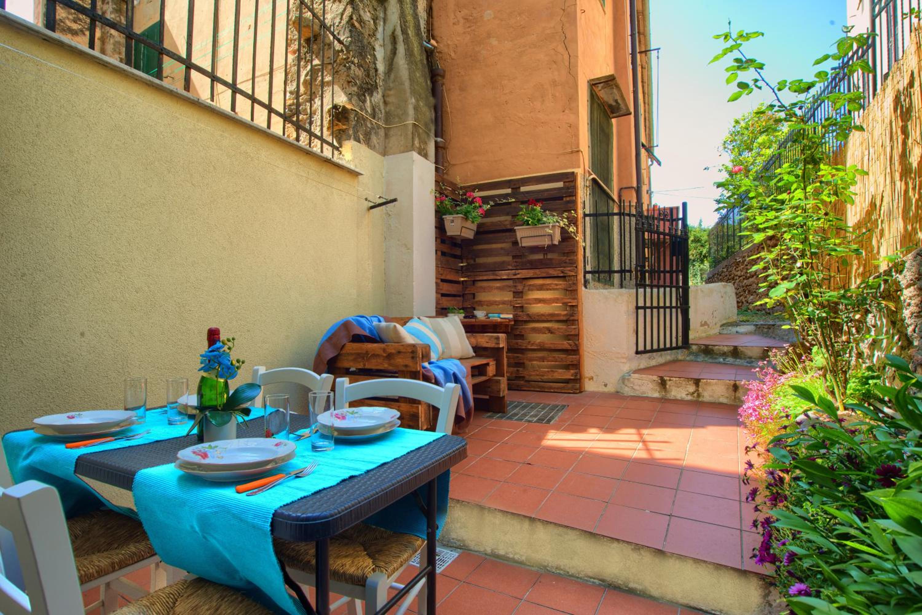 Casa a 2 passi dal mare con patio privato view 2