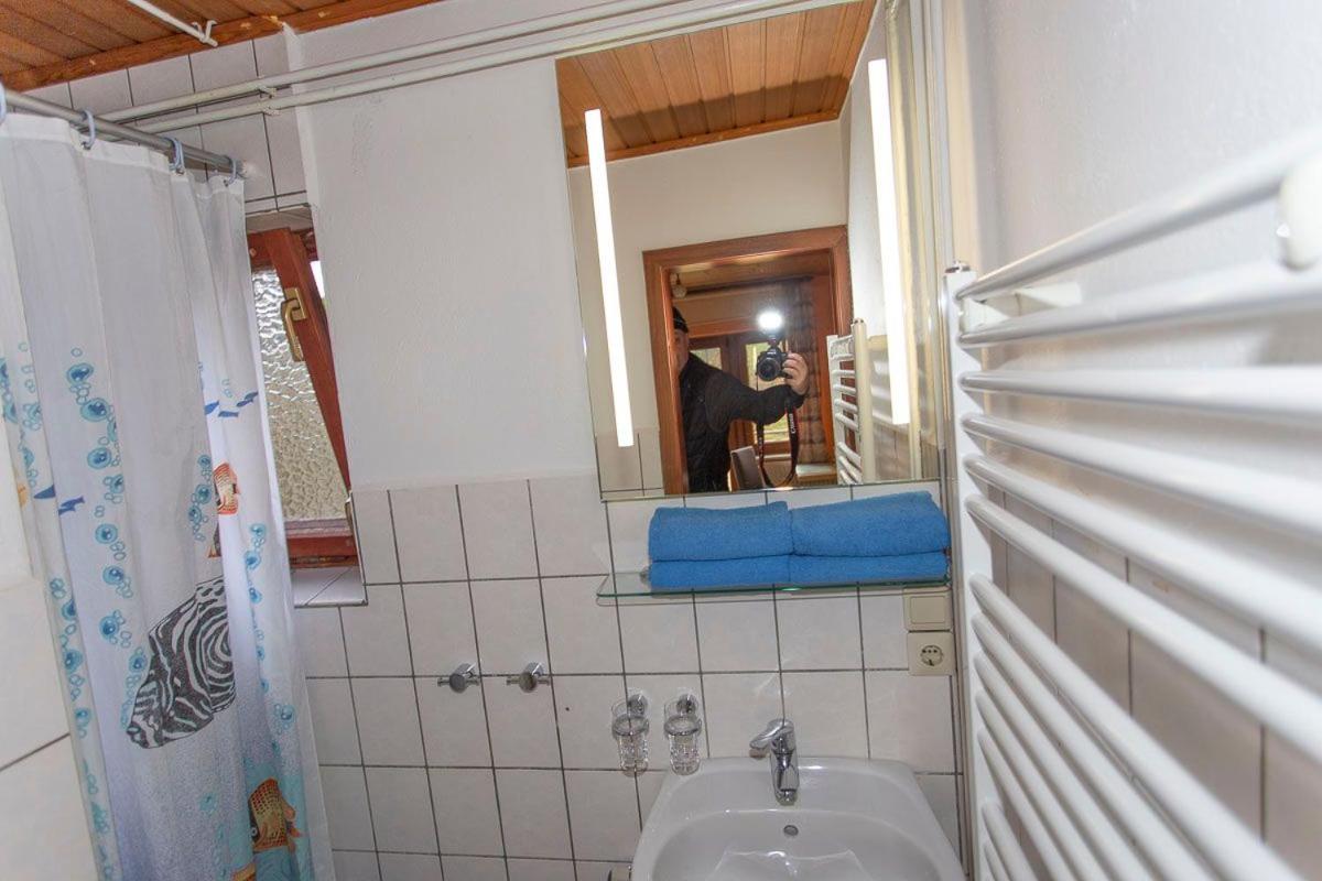Ferienwohnungen unter Reet 45106