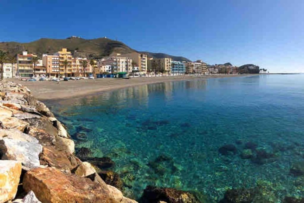 Torrenueva con vistas al mar