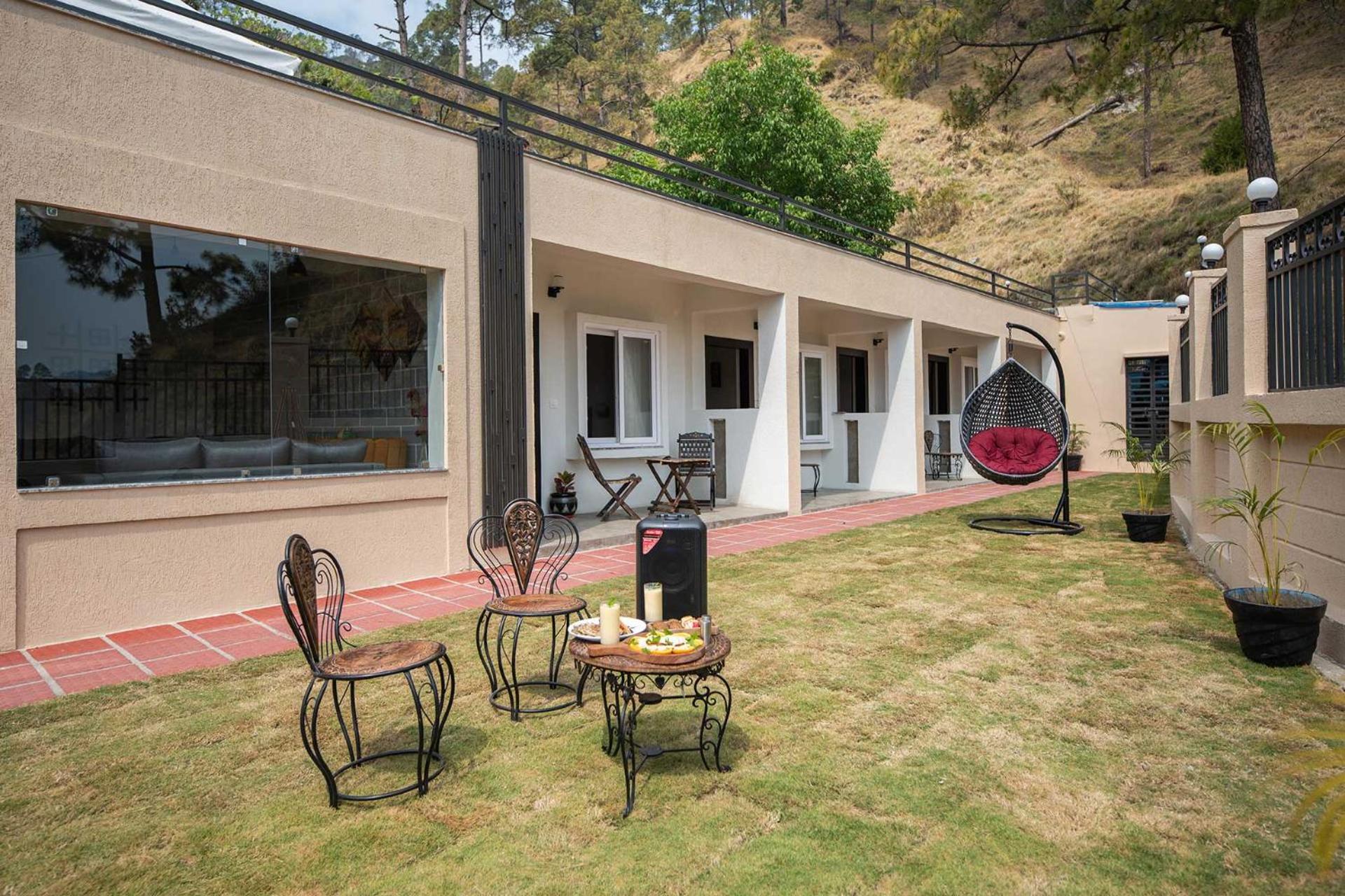 StayVista at Rolling Hills with Pool, Lawn & Pet Friendly view 5