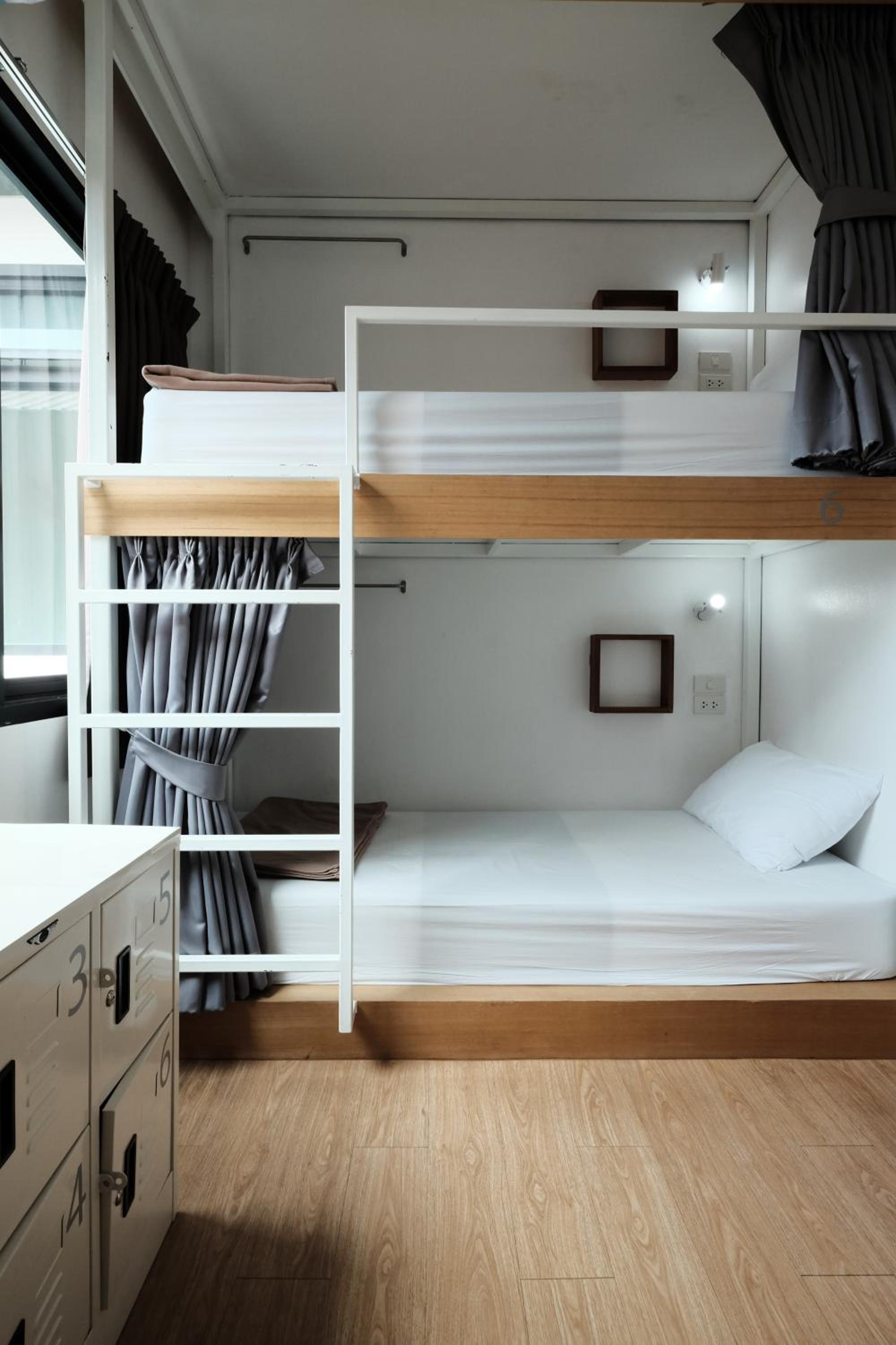 Wayha Hostel Don Mueang Airport