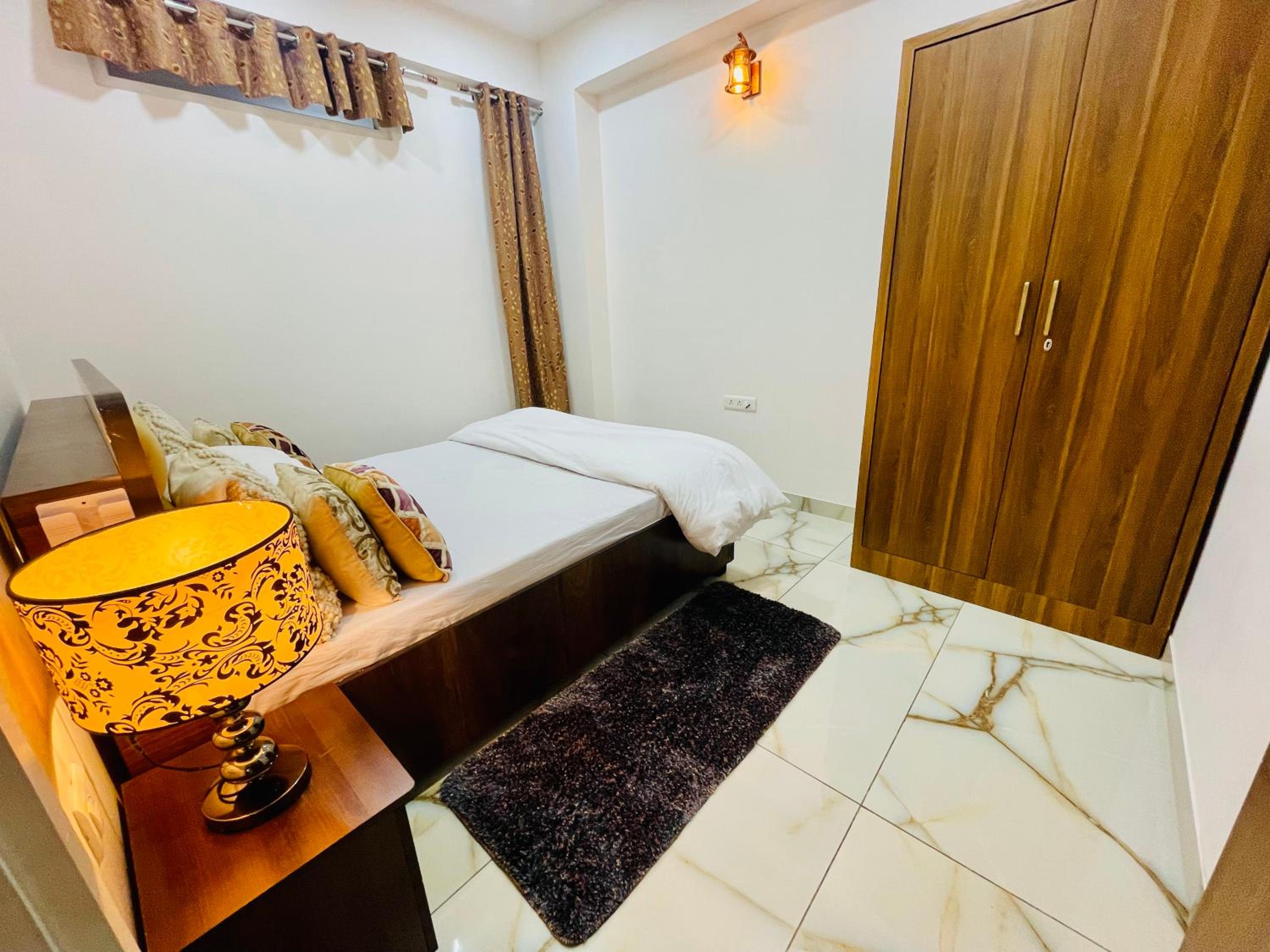 3BHK Airport Vista Apartment - Entire Apartment view 4