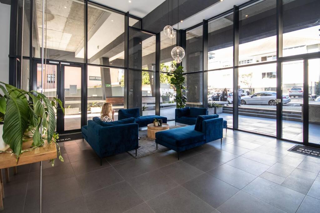 Newly built 2-bedroom in Ten-On-Q view 3