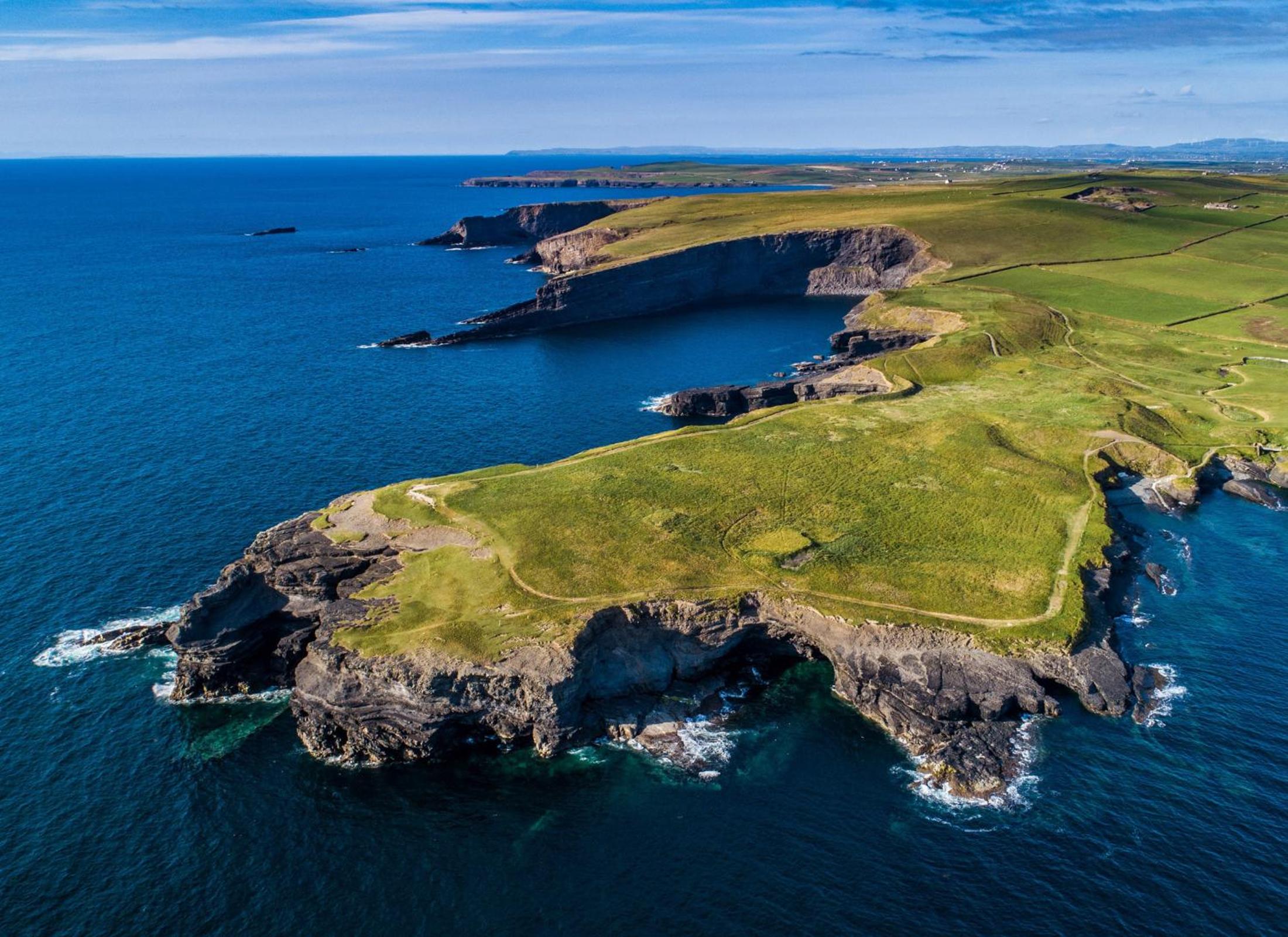 Kilkee Townhouse by Trident Holiday Homes