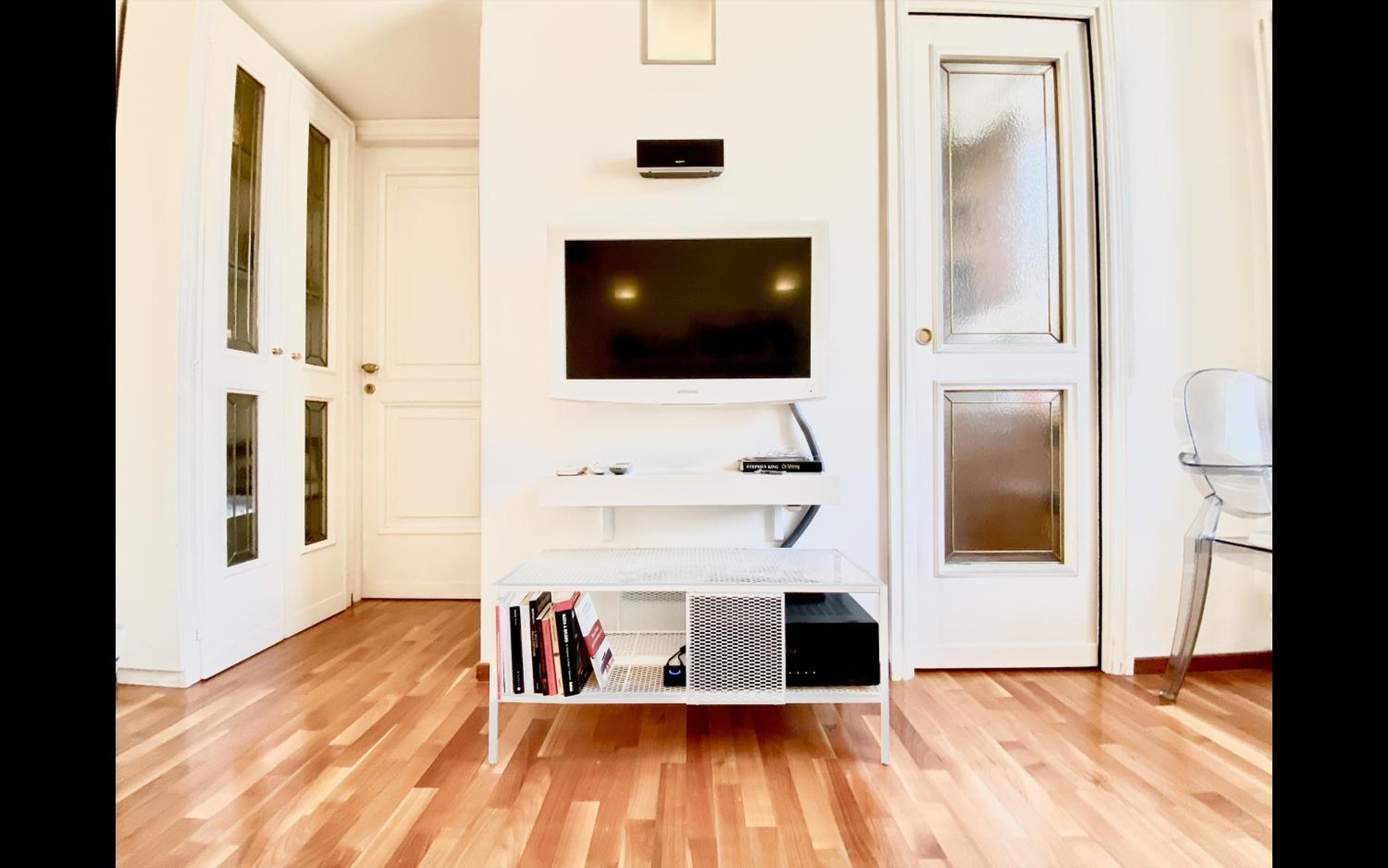 Charming mini apartment near Vatican with parking