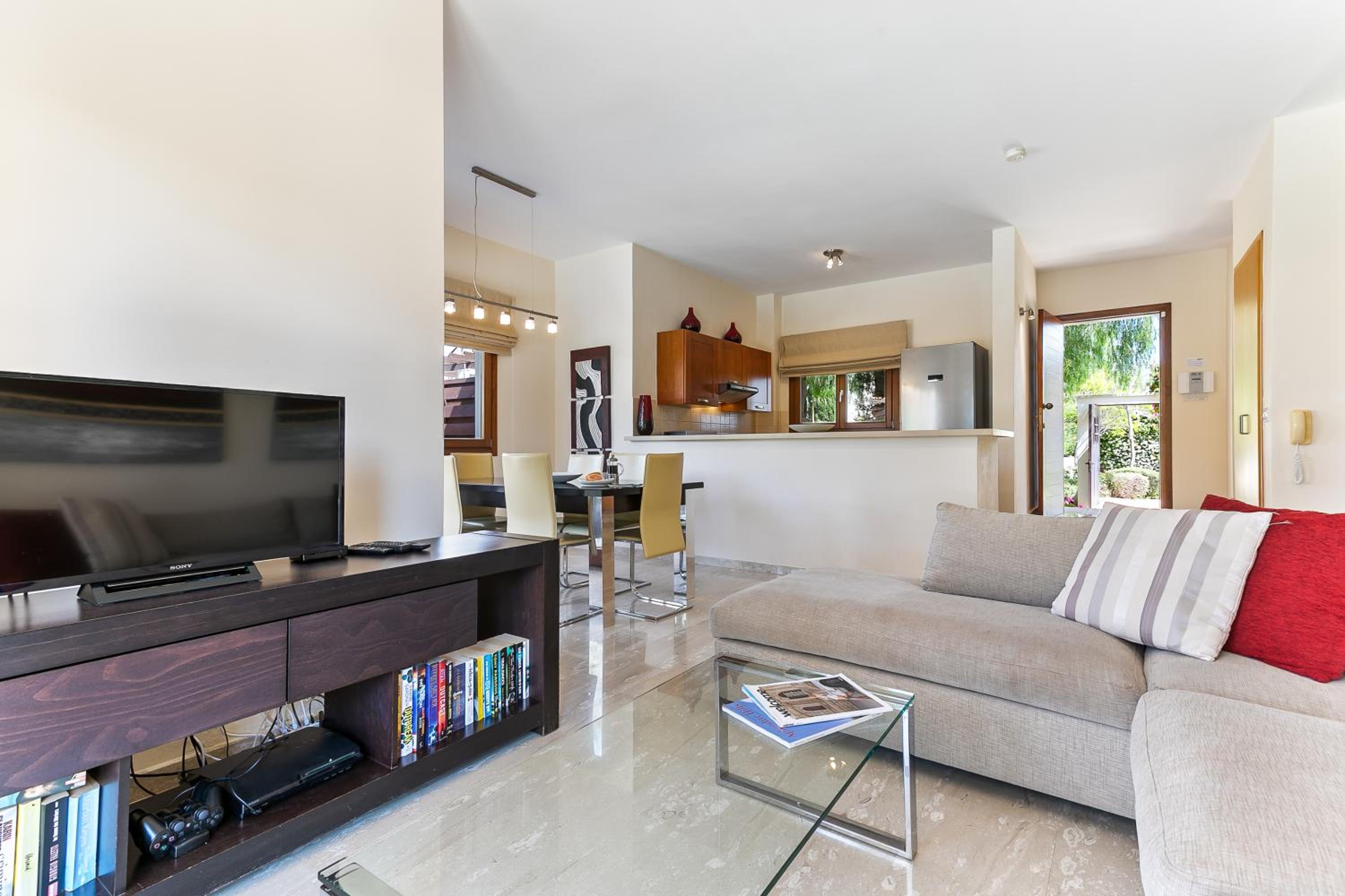 3 bedroom Villa Athina with private pool and golf views, Aphrodite Hills Resort