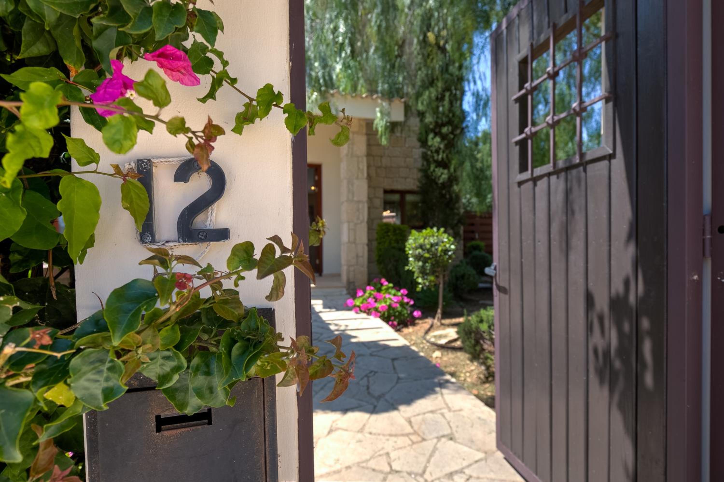 3 bedroom Villa Athina with private pool and golf views, Aphrodite Hills Resort