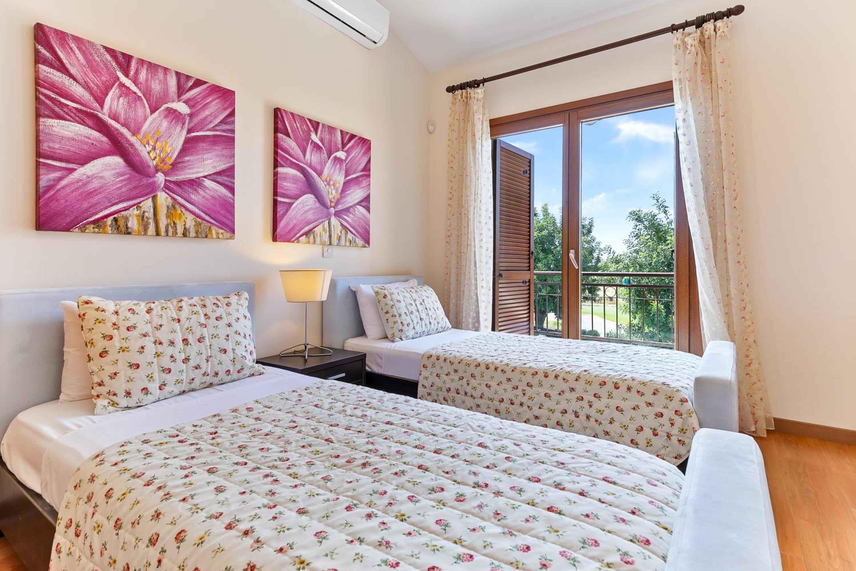 3 bedroom Villa Athina with private pool and golf views, Aphrodite Hills Resort