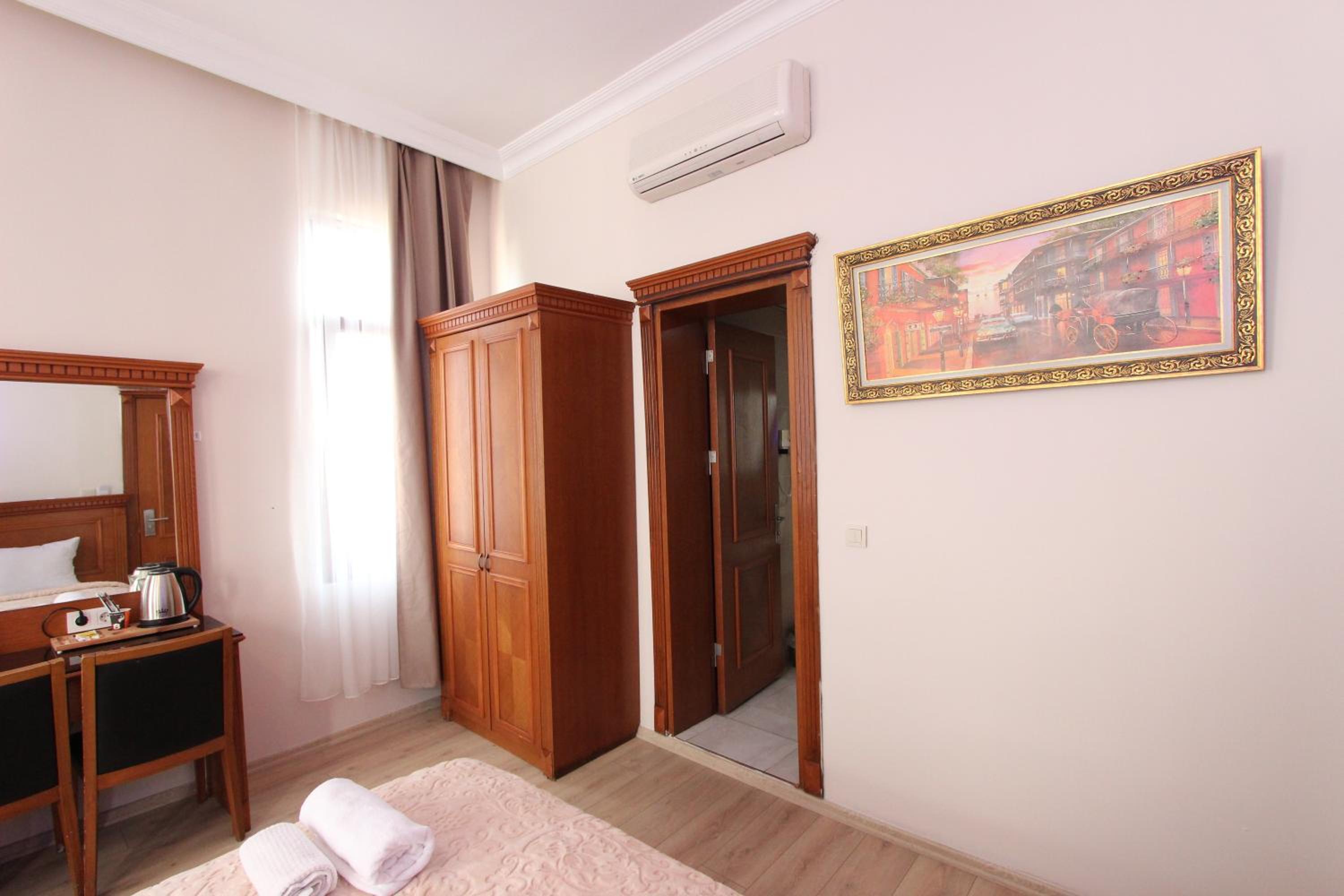 Hotel New House - Image 35