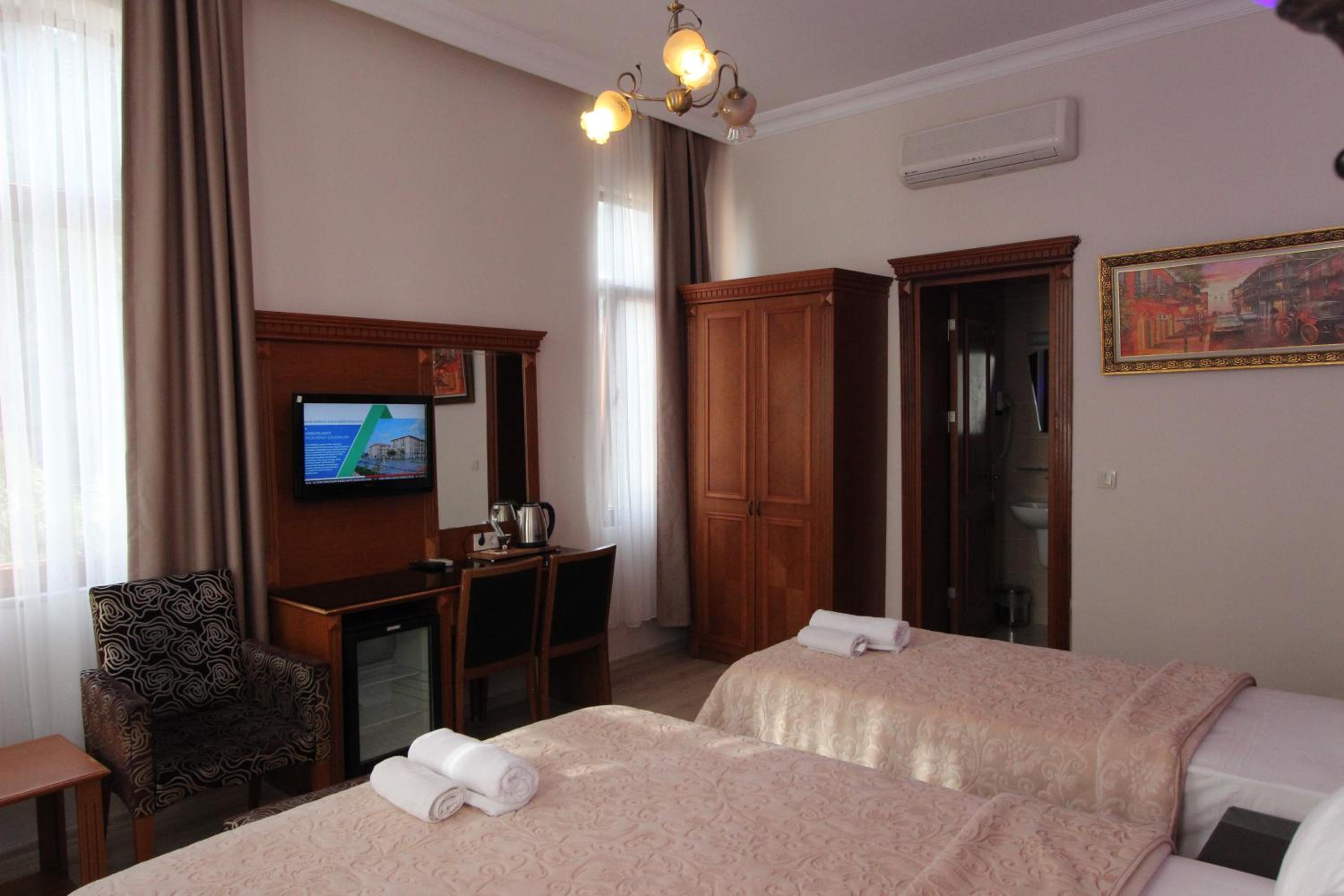 Hotel New House - Image 32