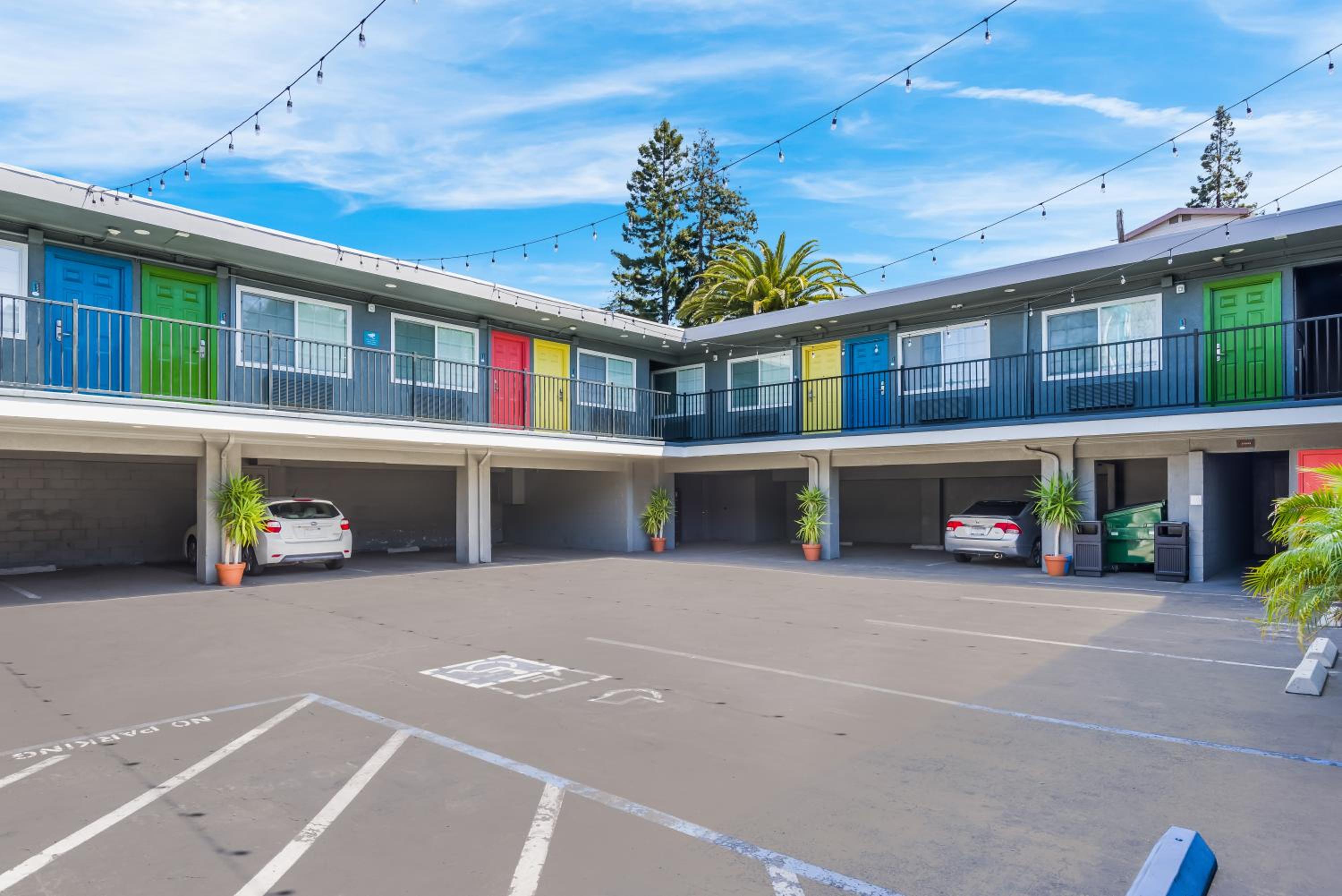 Signature Inn Oakland