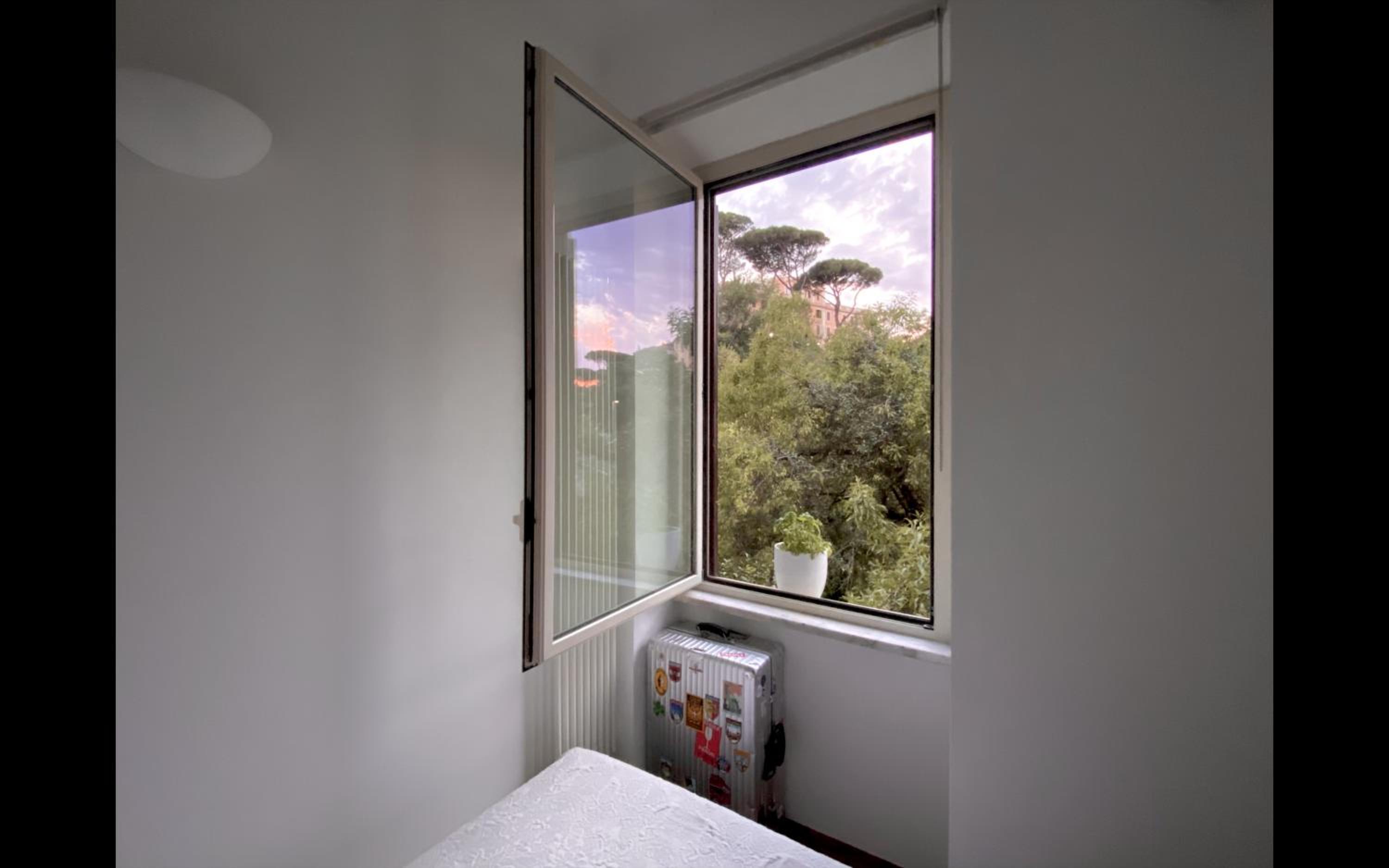Charming mini apartment near Vatican with parking
