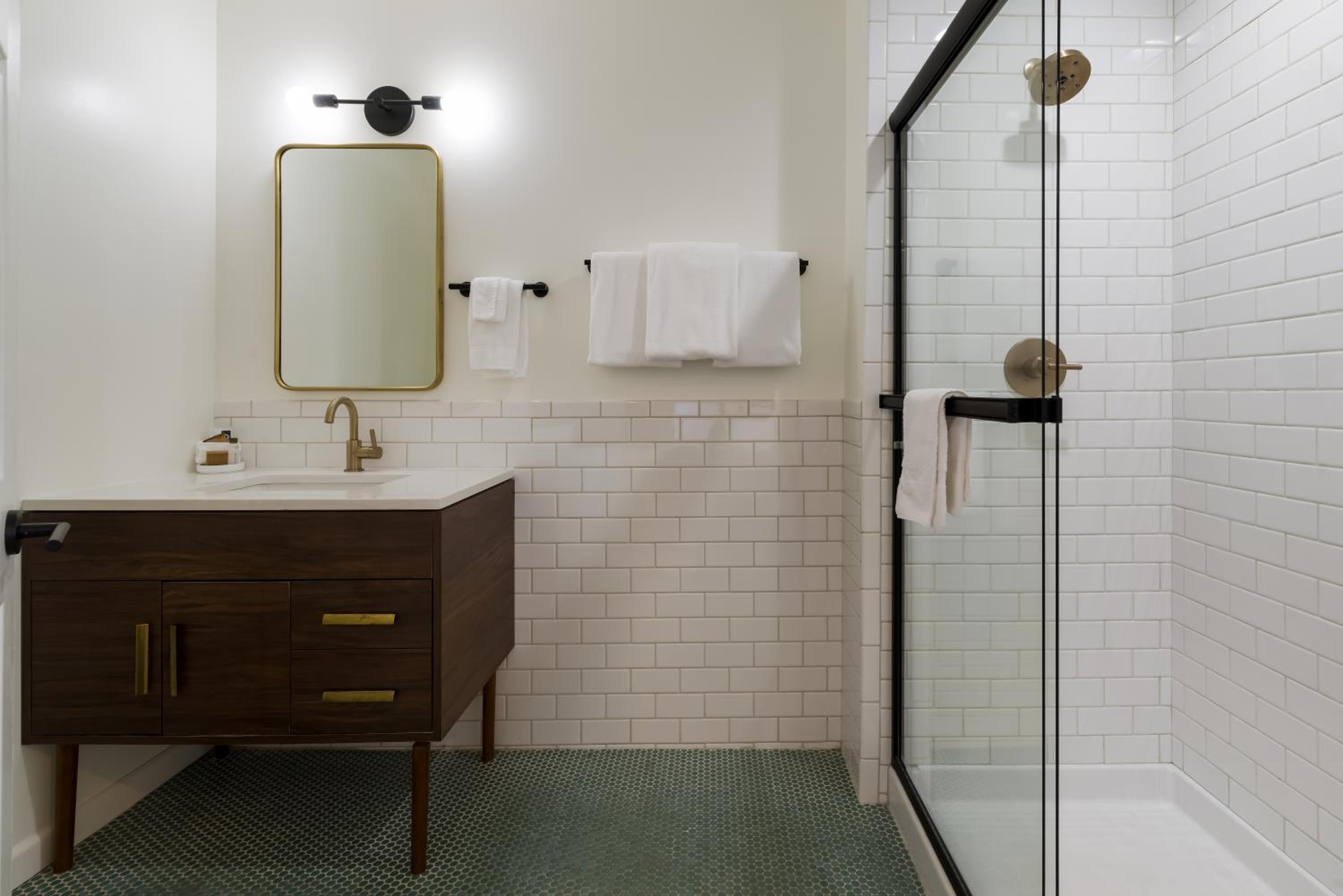 Signature Inn Oakland