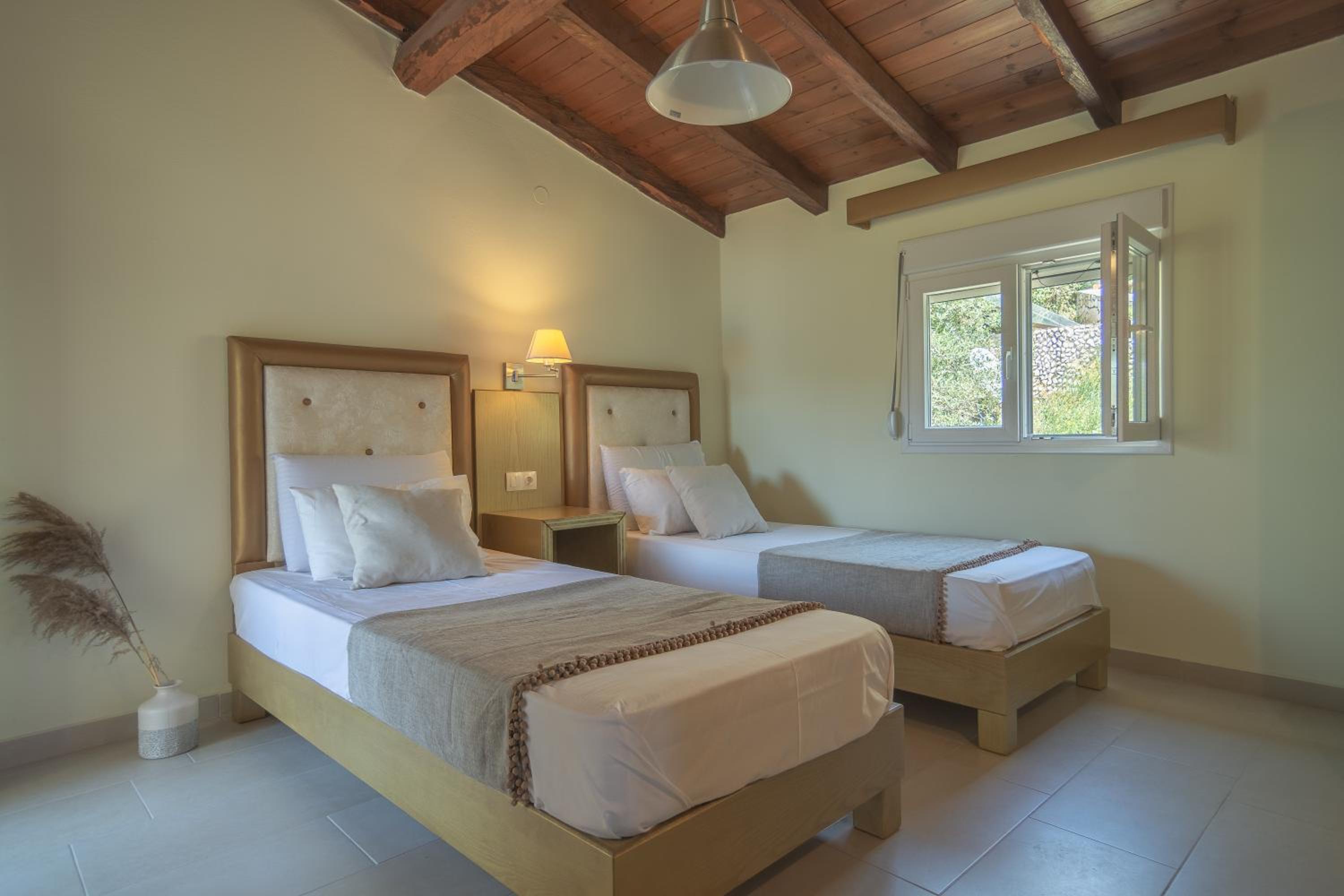 Villa Theodora View Apartments Afroditi view 5