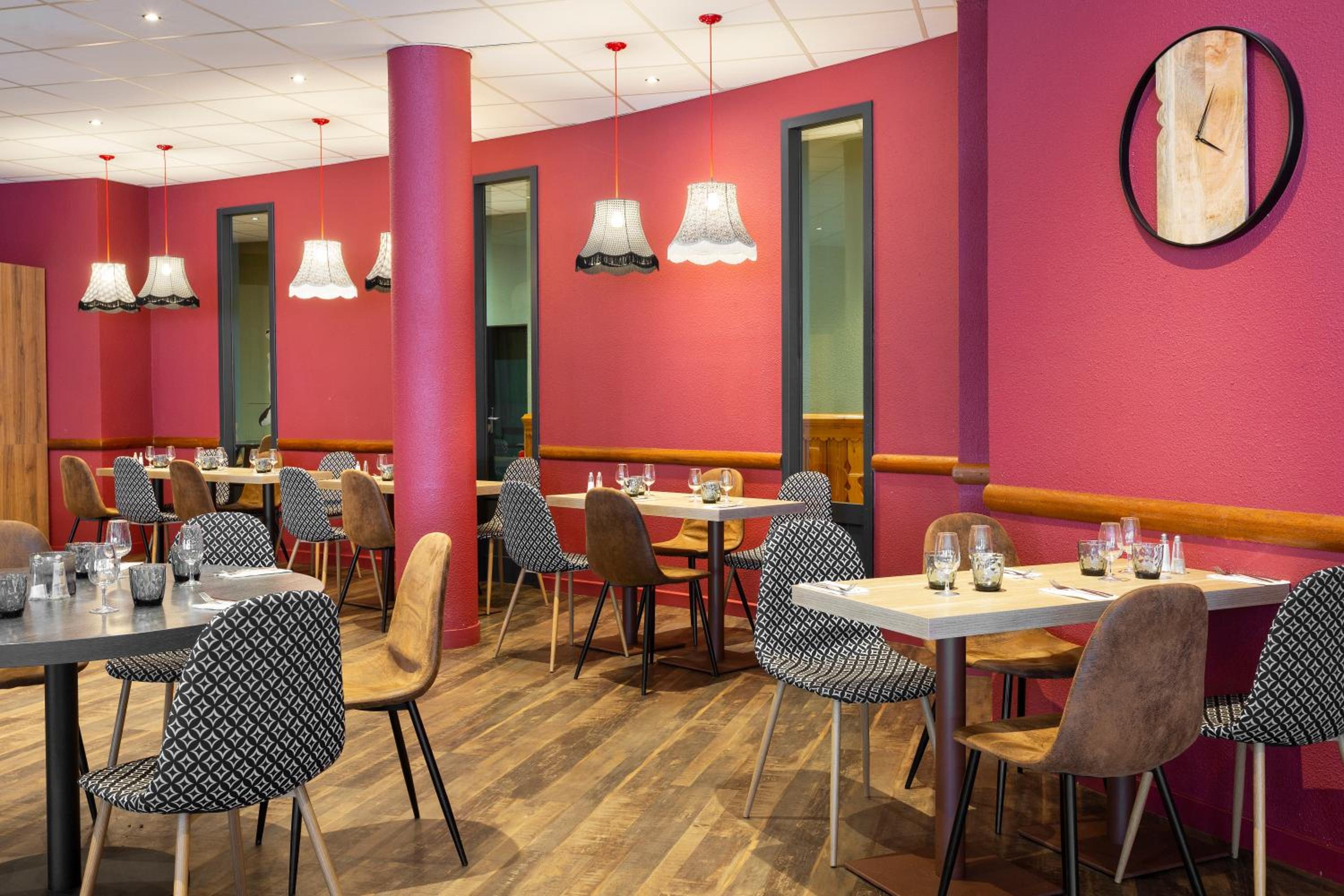 restaurant