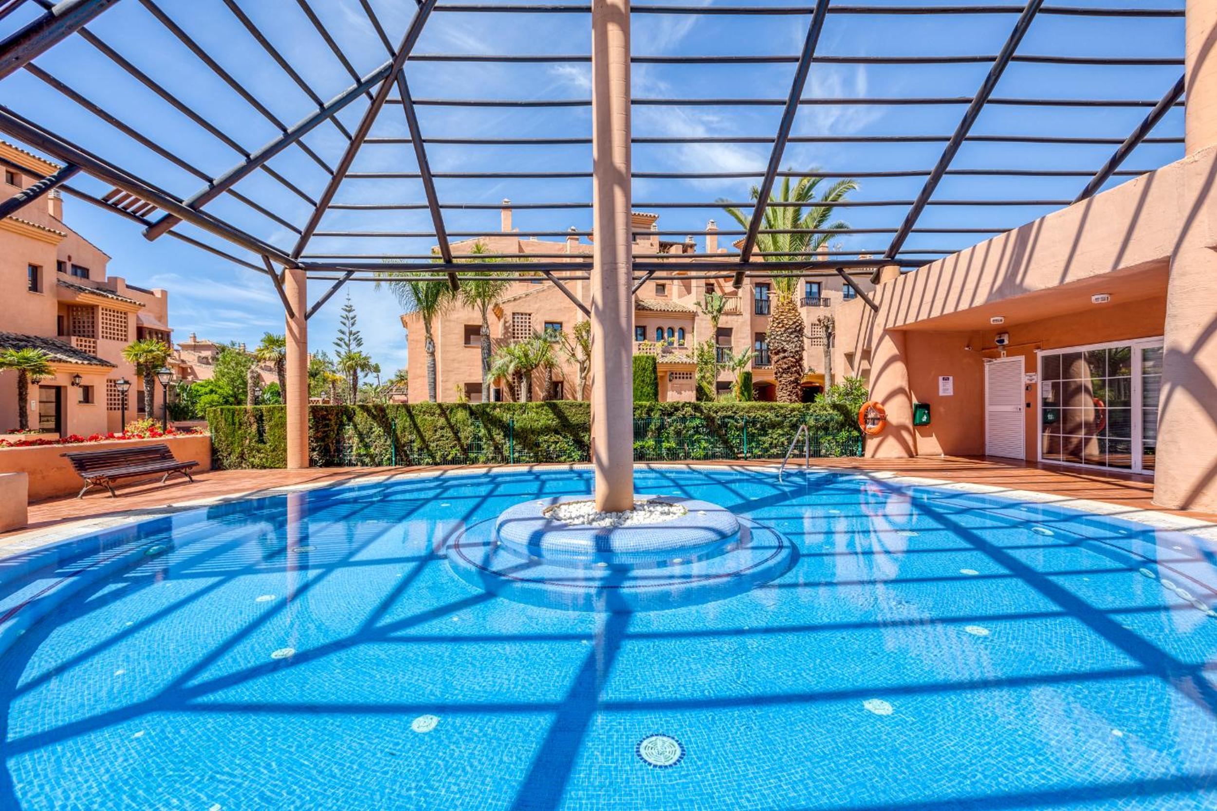 Deluxe relax apartment with pool