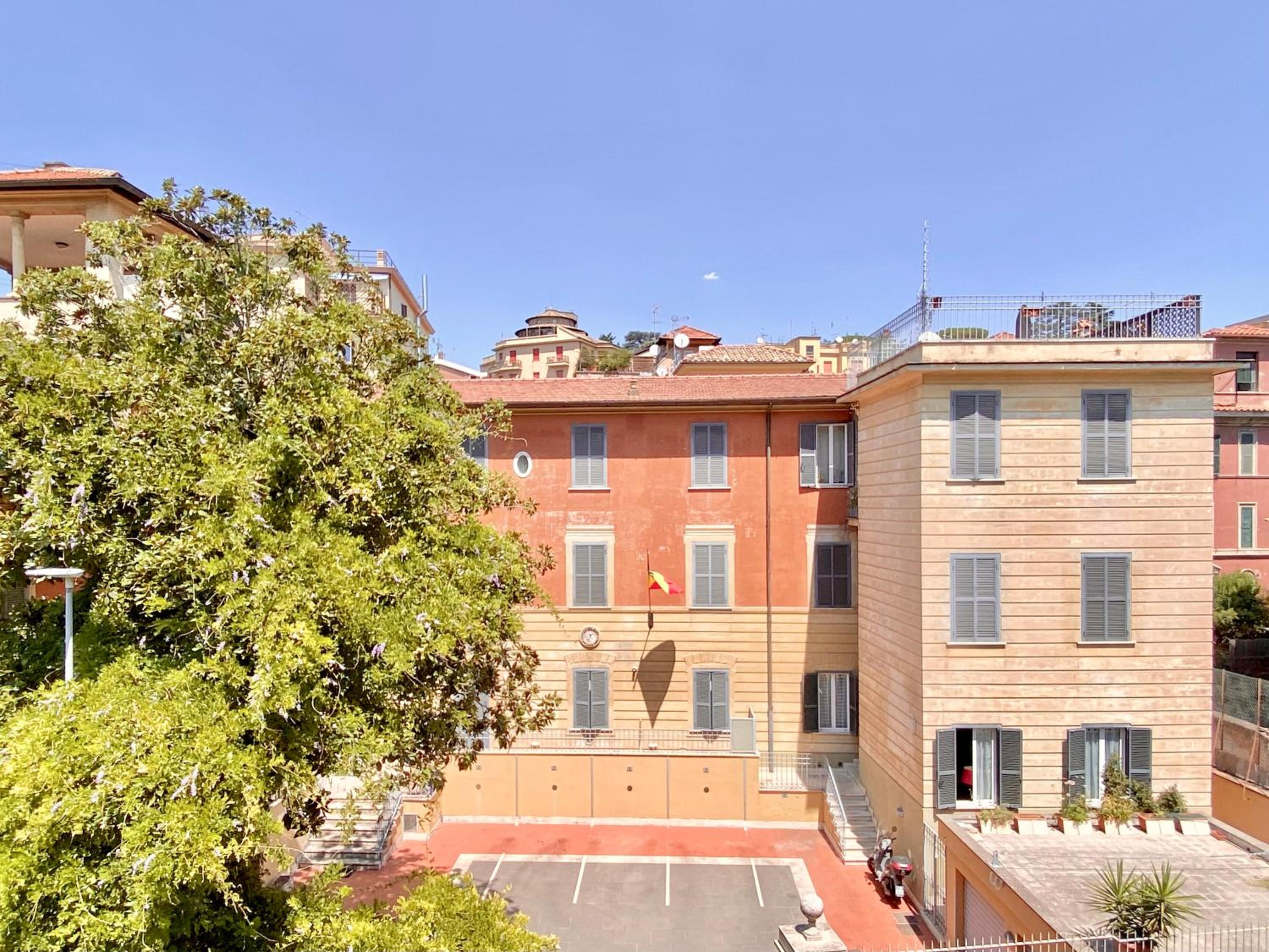 Charming mini apartment near Vatican with parking