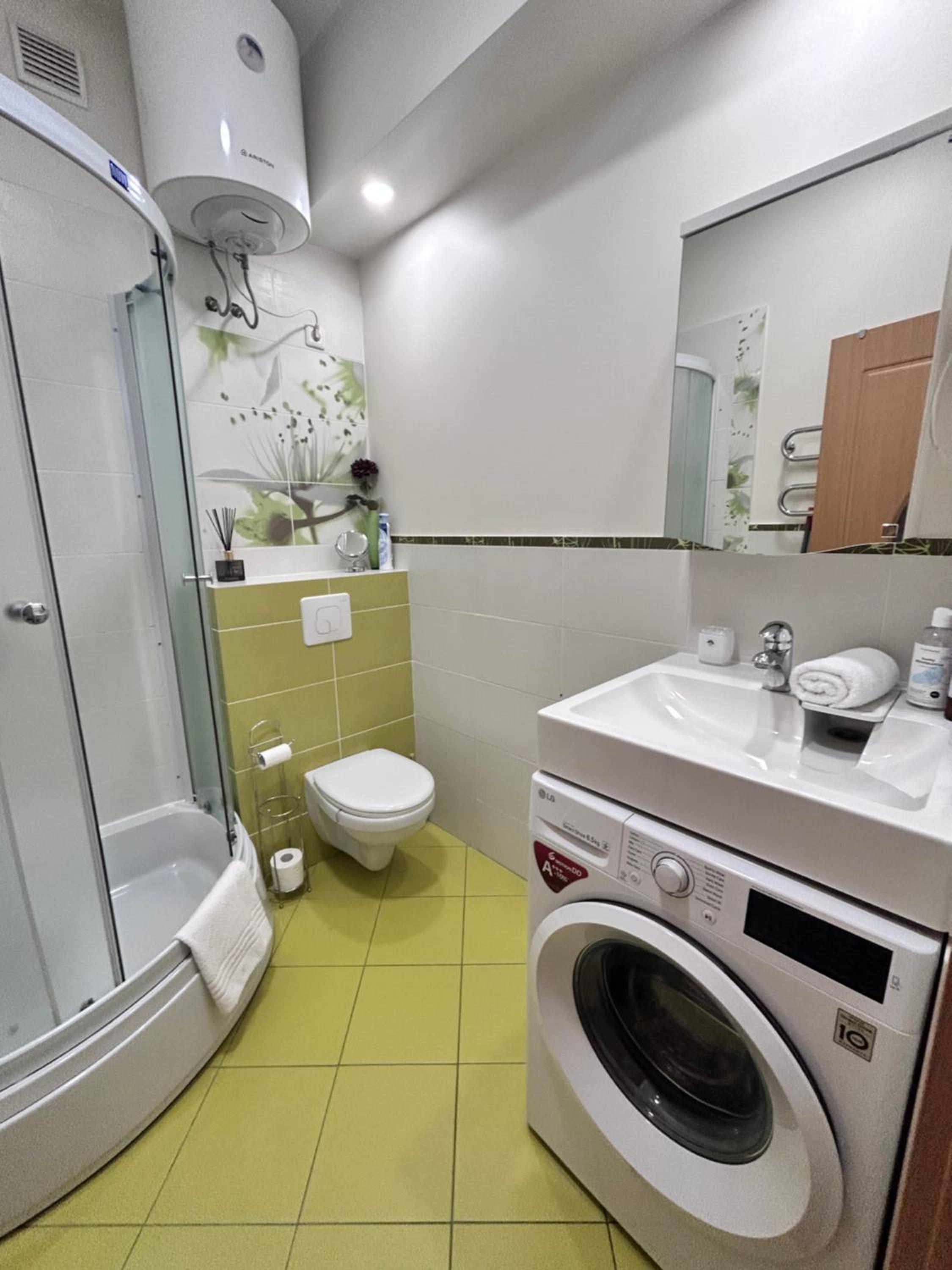 City center , studio apartment , 5 min to the sea view 2
