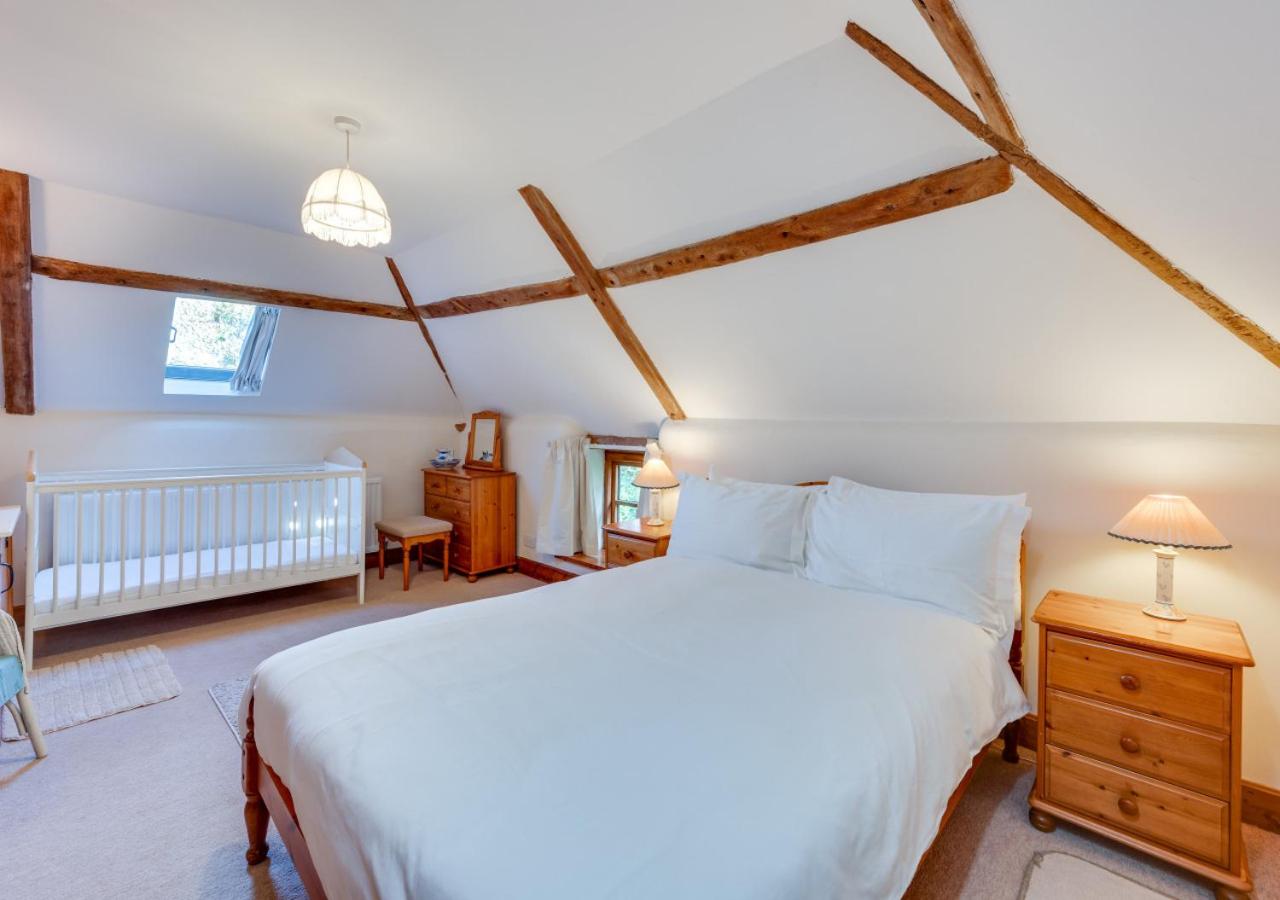 4 Bed in West Somerton oc-273 view 5