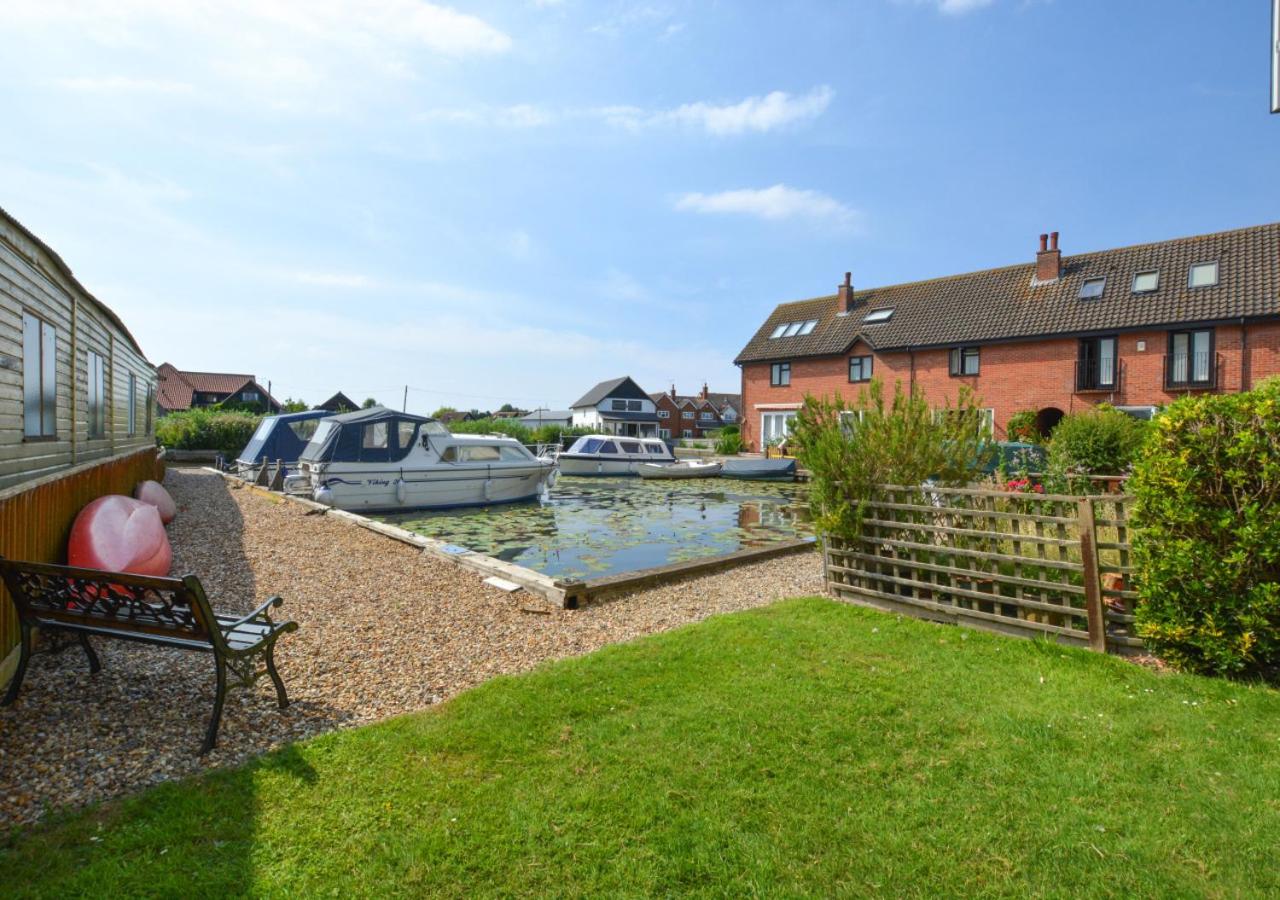 20 Trail Quay Cottages view 3