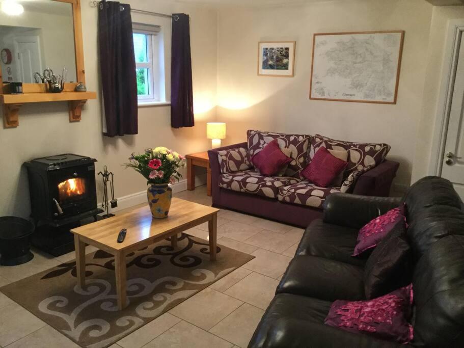 Roundstone Retreats Abbys cottage view 3