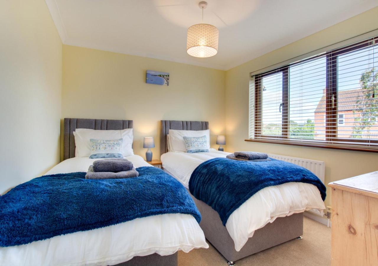 3 Bed in Bodham oc-1sfc view 5