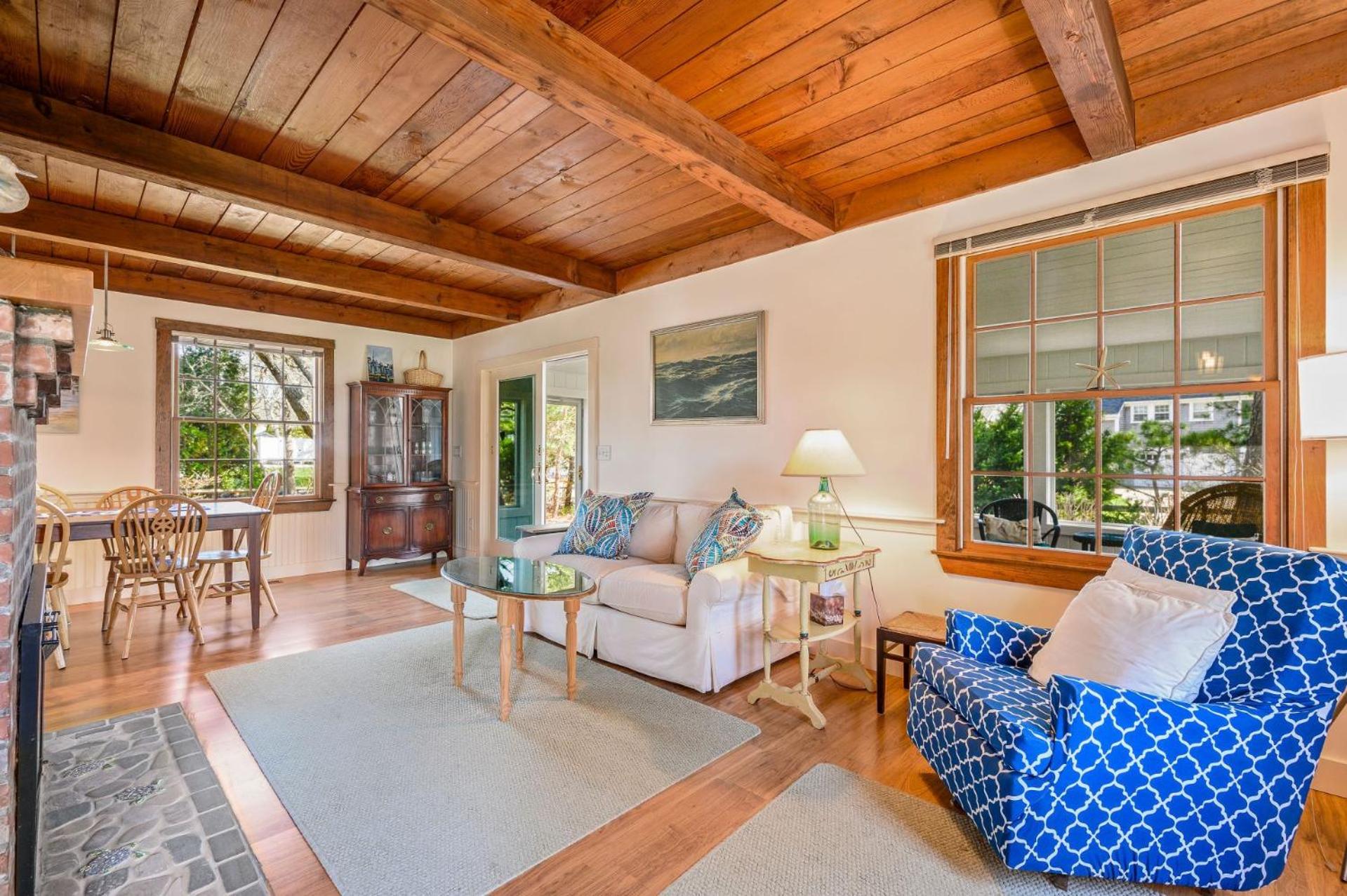 Your Cape Getaway – Beach Plum Cottage view 5